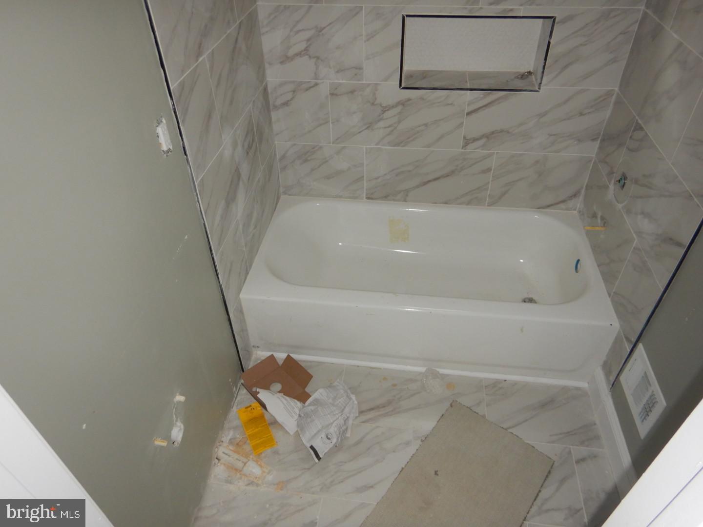 EAST BALTIMORE MIDWAY - Residential