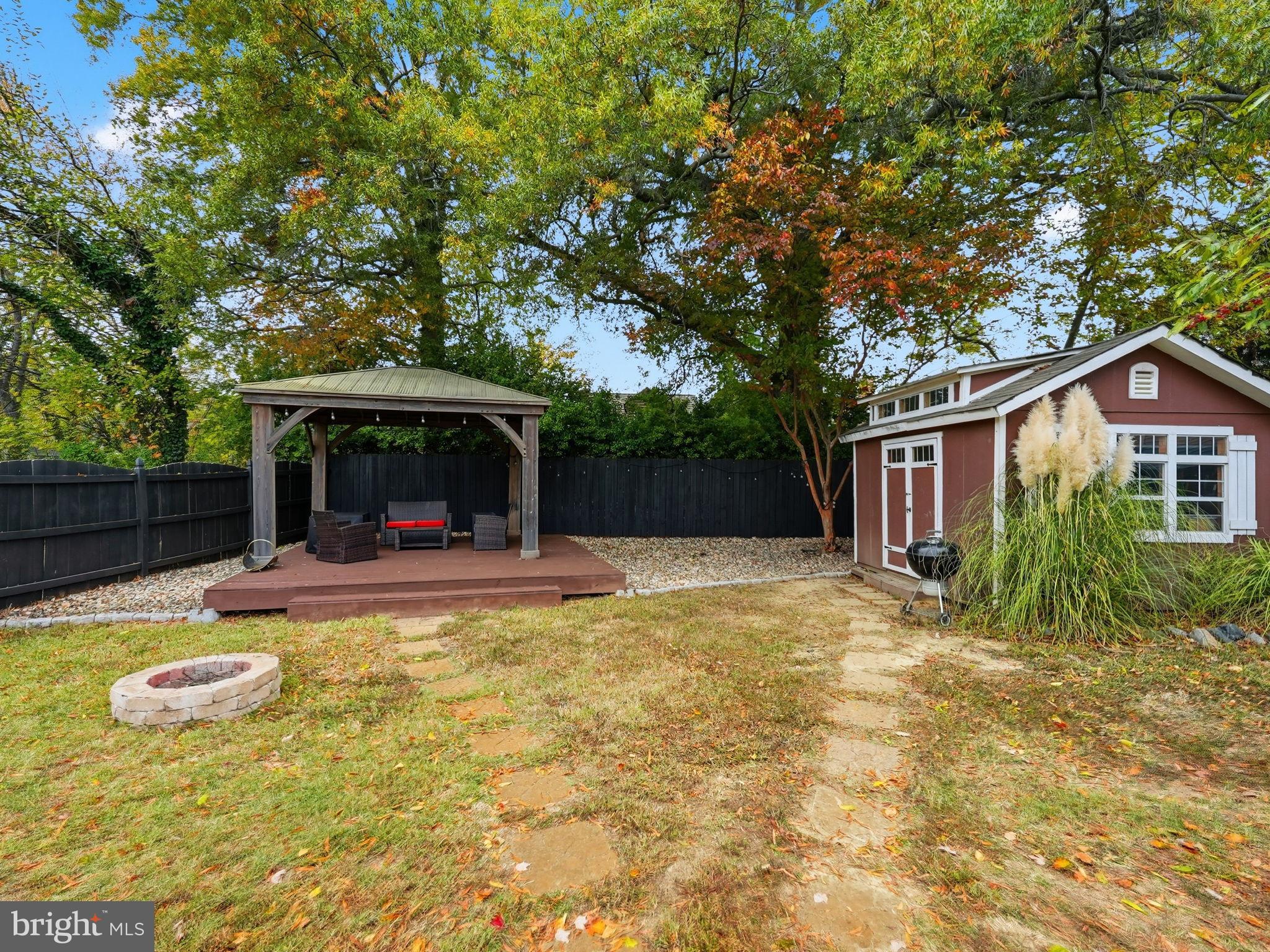 1215 SEACOBECK STREET