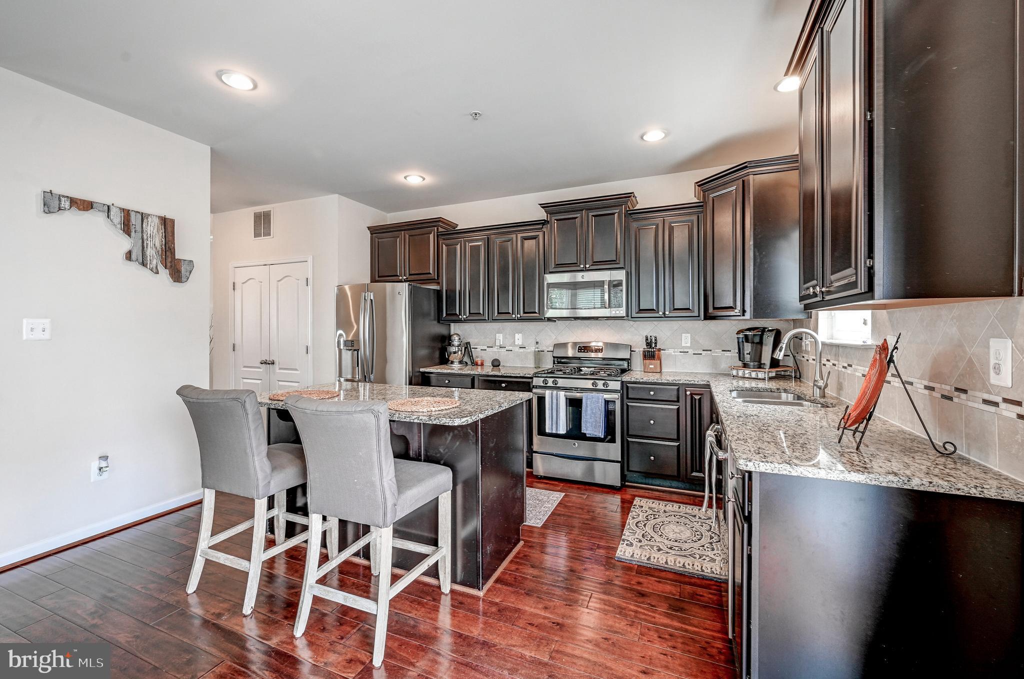 OXFORD SQUARE - Residential