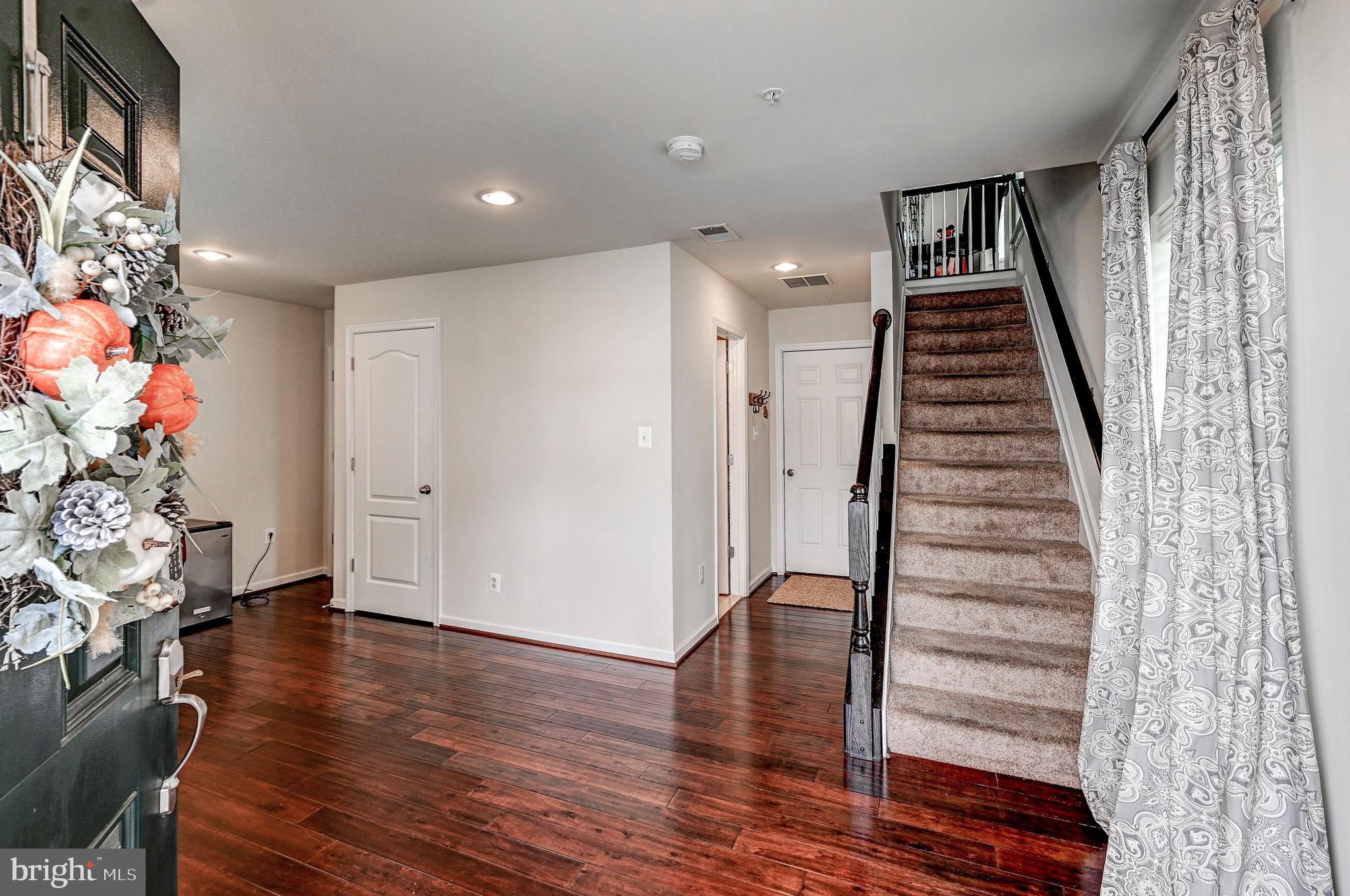 OXFORD SQUARE - Residential