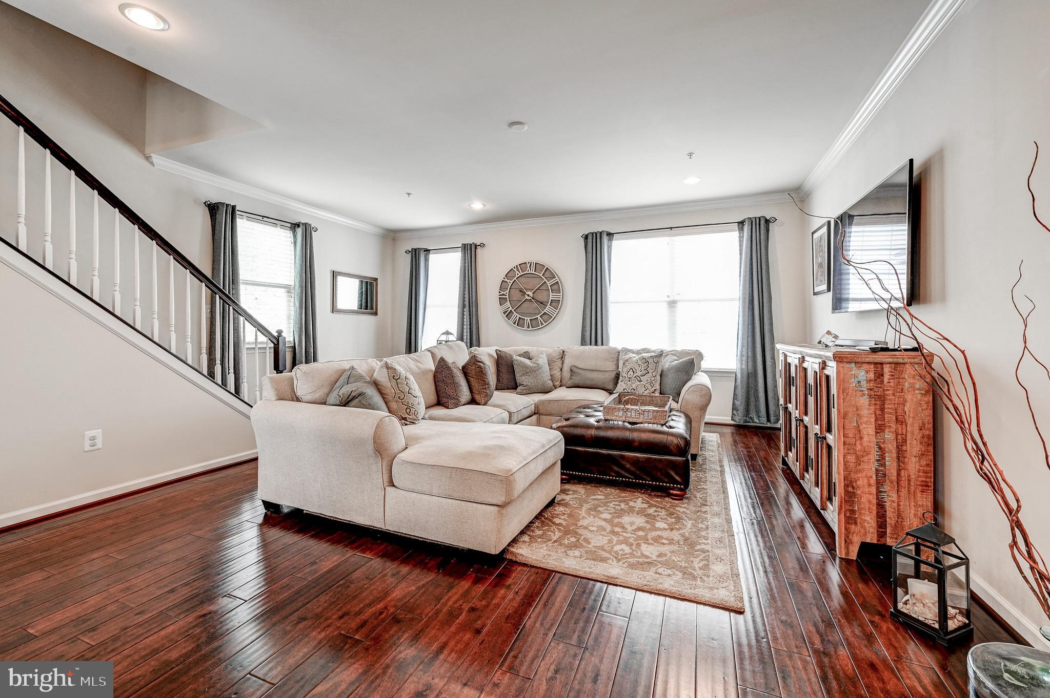 OXFORD SQUARE - Residential