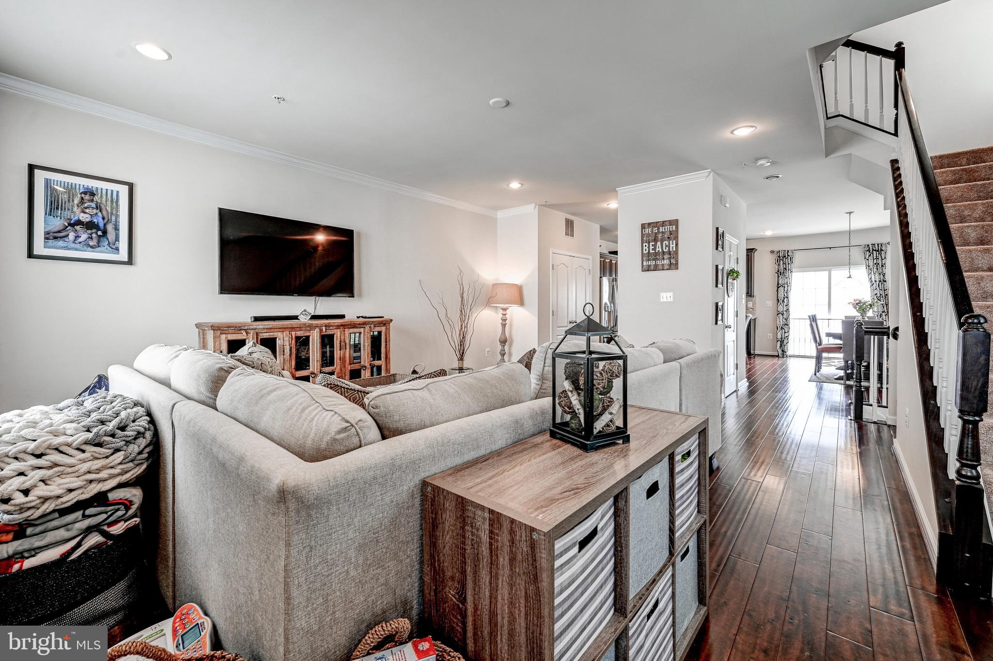 OXFORD SQUARE - Residential