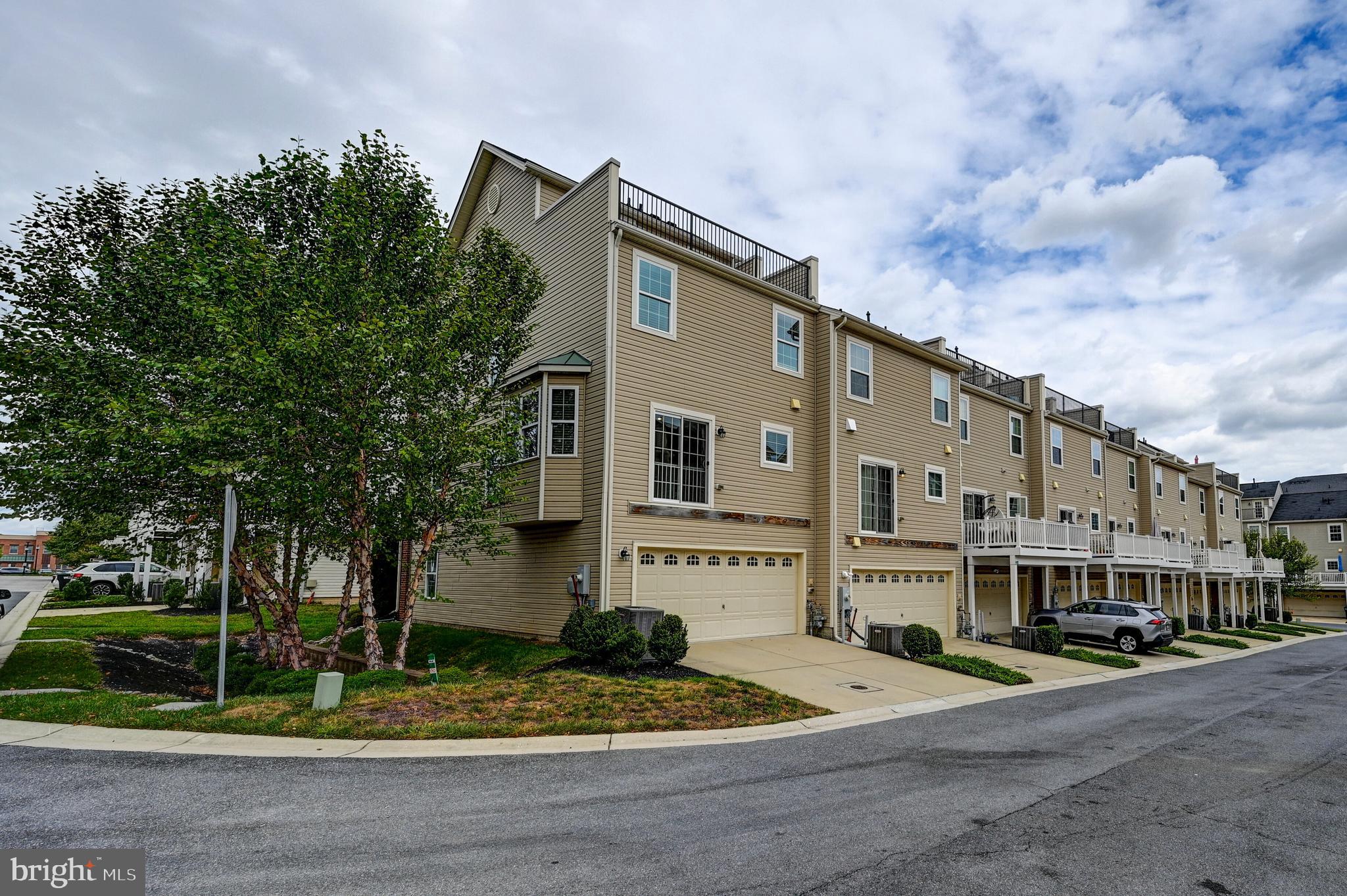 OXFORD SQUARE - Residential