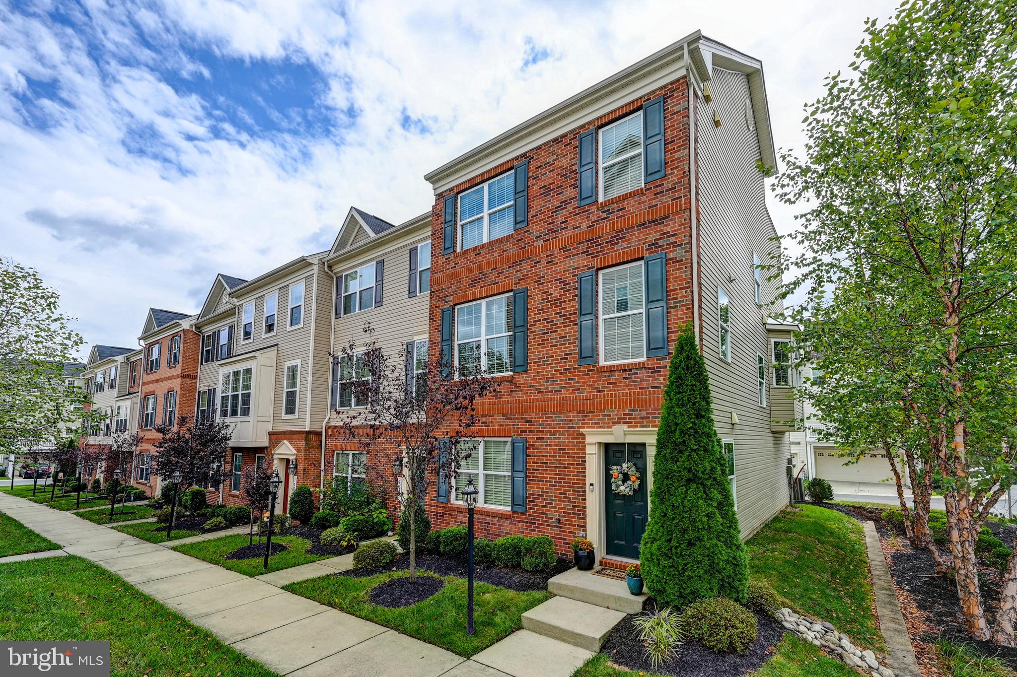 OXFORD SQUARE - Residential