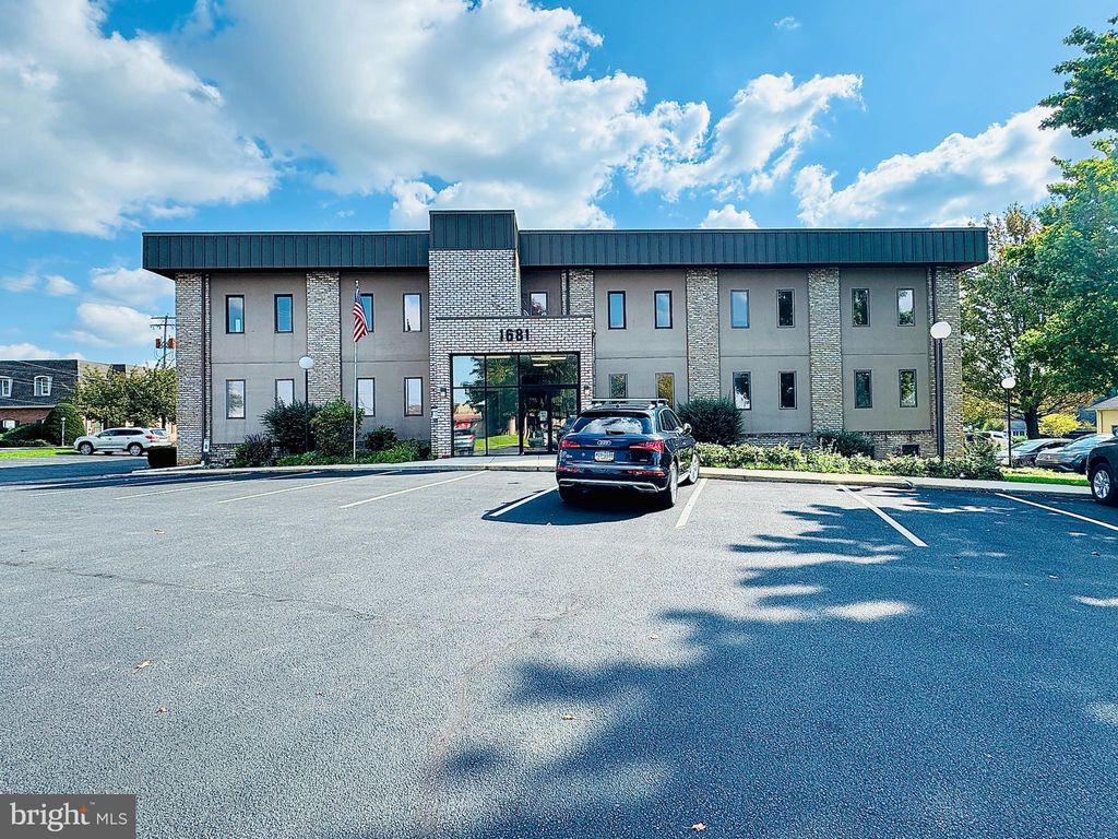 Photo of 1681 Crown Avenue #SUITE 103, LANCASTER, PA 17601 (MLS # PALA2059164)