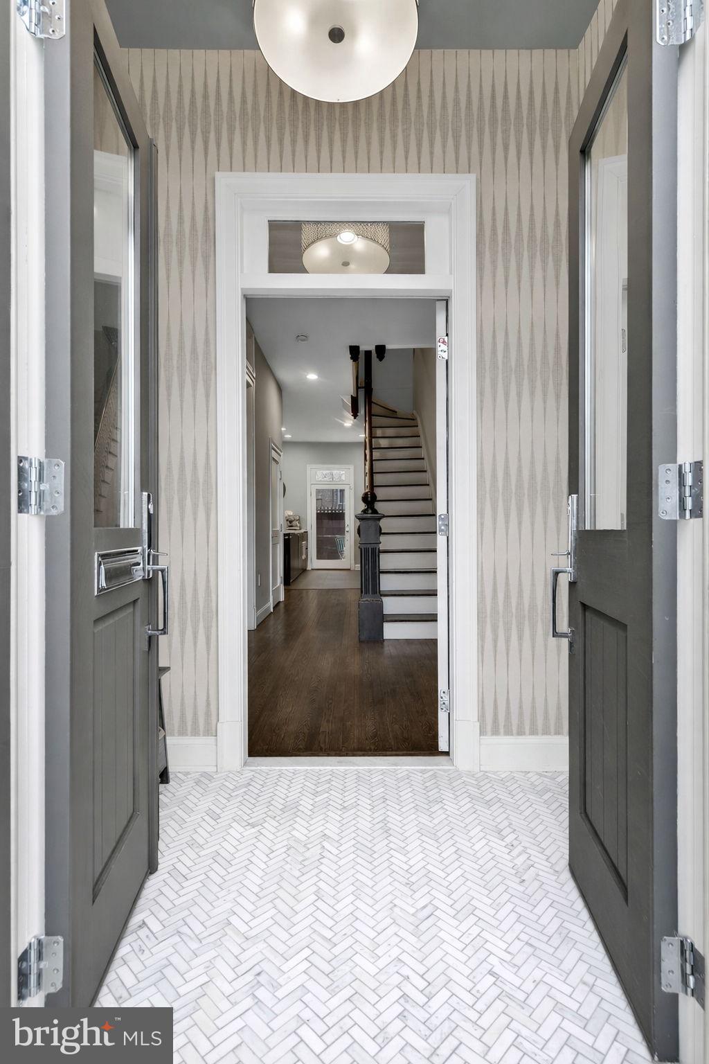 611 MARYLAND AVENUE NE