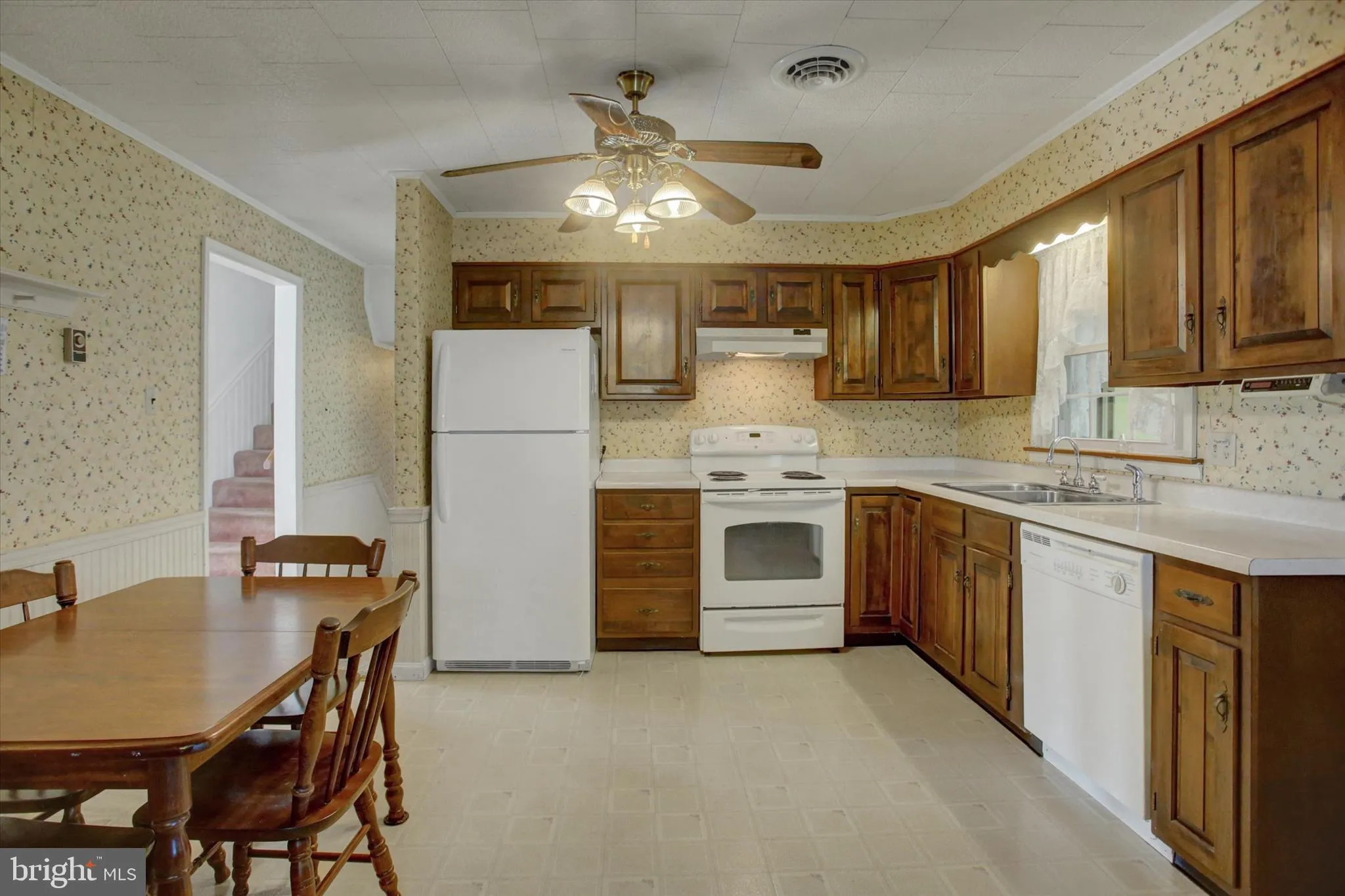 Newburg, Pennsylvania 17240, United States, 4 Bedrooms Bedrooms, ,3 BathroomsBathrooms,Residential,Active,247352