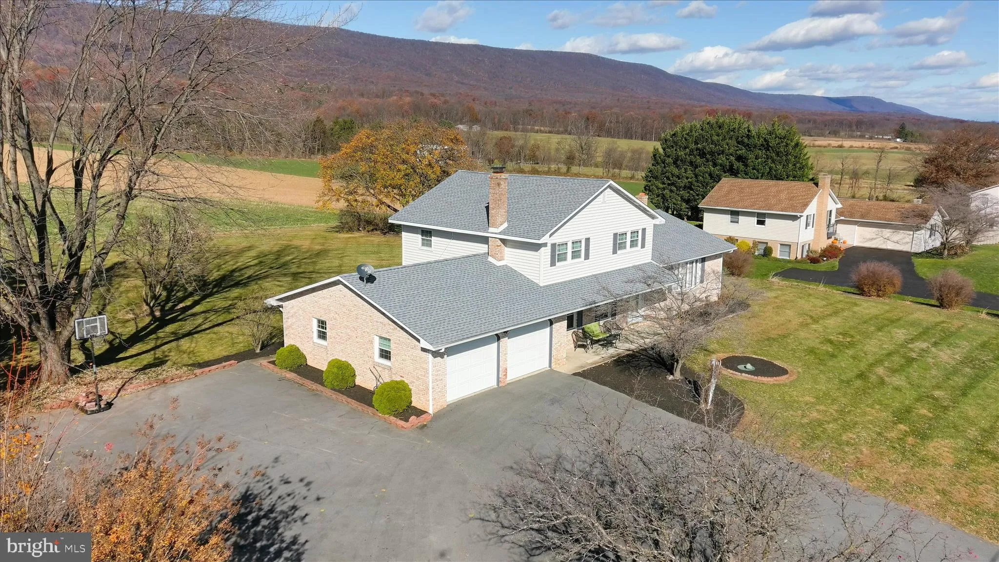 Newburg, Pennsylvania 17240, United States, 4 Bedrooms Bedrooms, ,3 BathroomsBathrooms,Residential,Active,247352