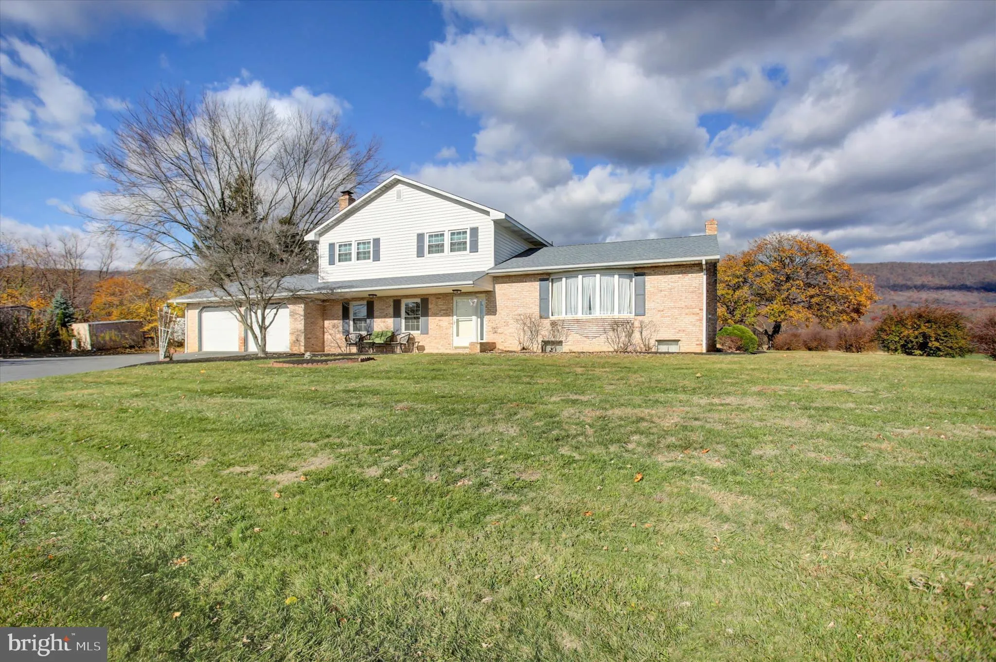 Newburg, Pennsylvania 17240, United States, 4 Bedrooms Bedrooms, ,3 BathroomsBathrooms,Residential,Active,247352