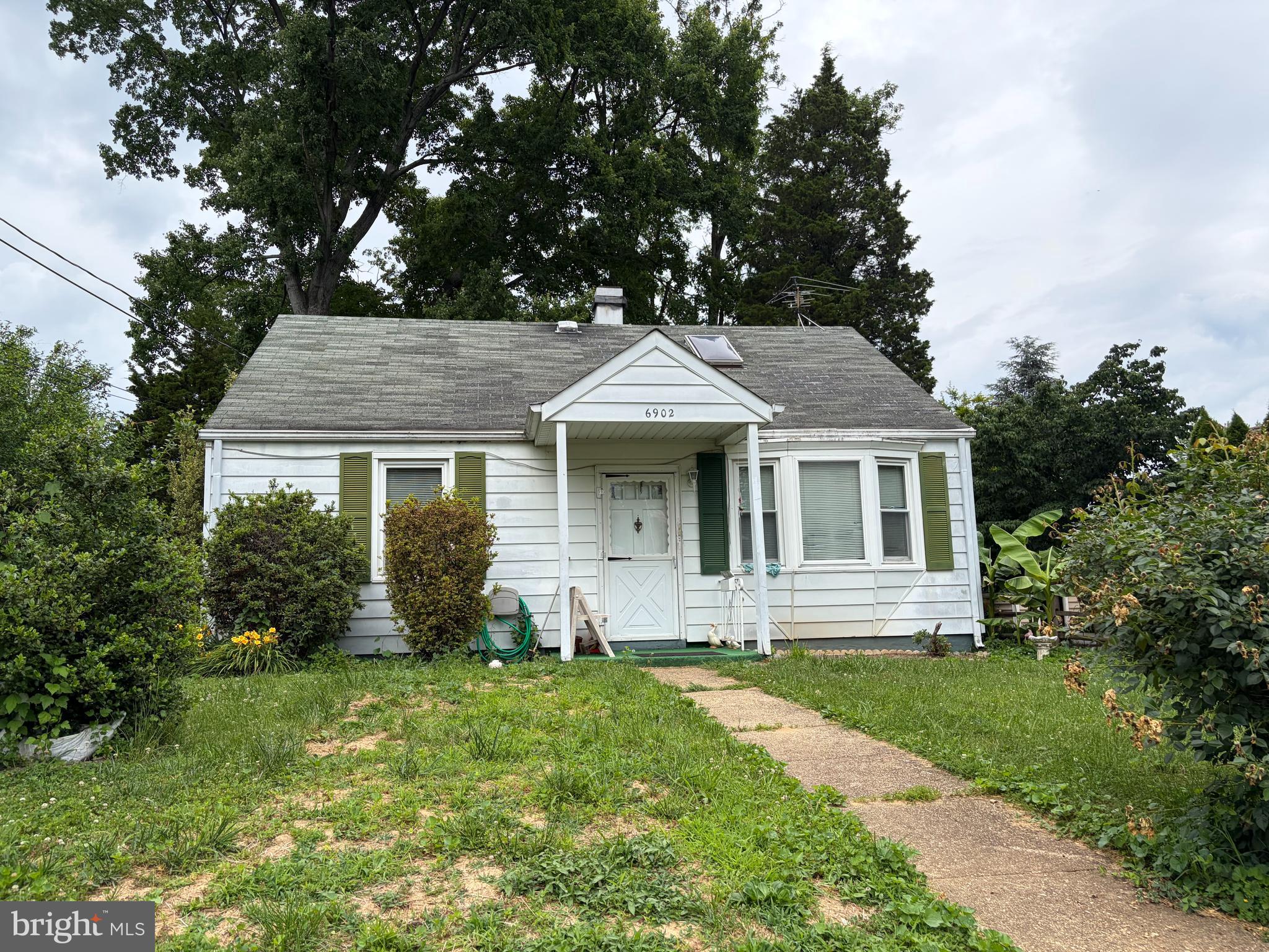 6902 KENFIG DRIVE