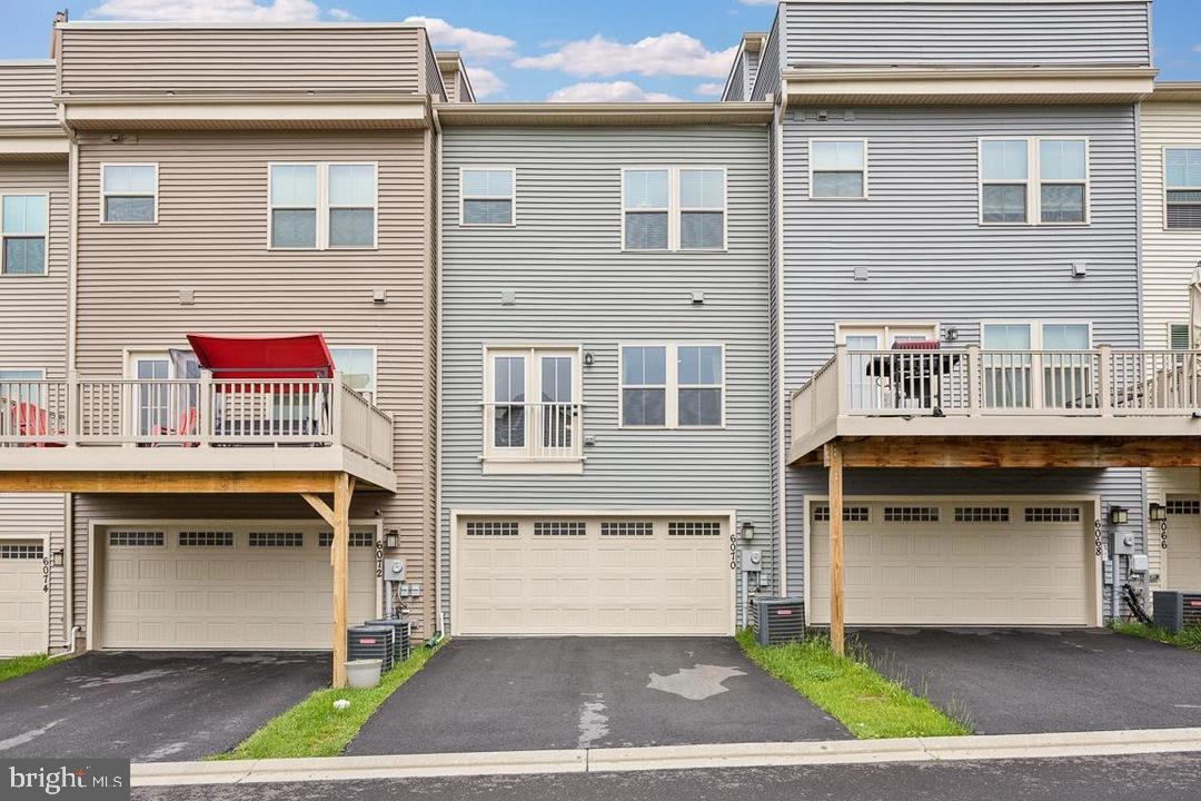 6070 FALLFISH COURT