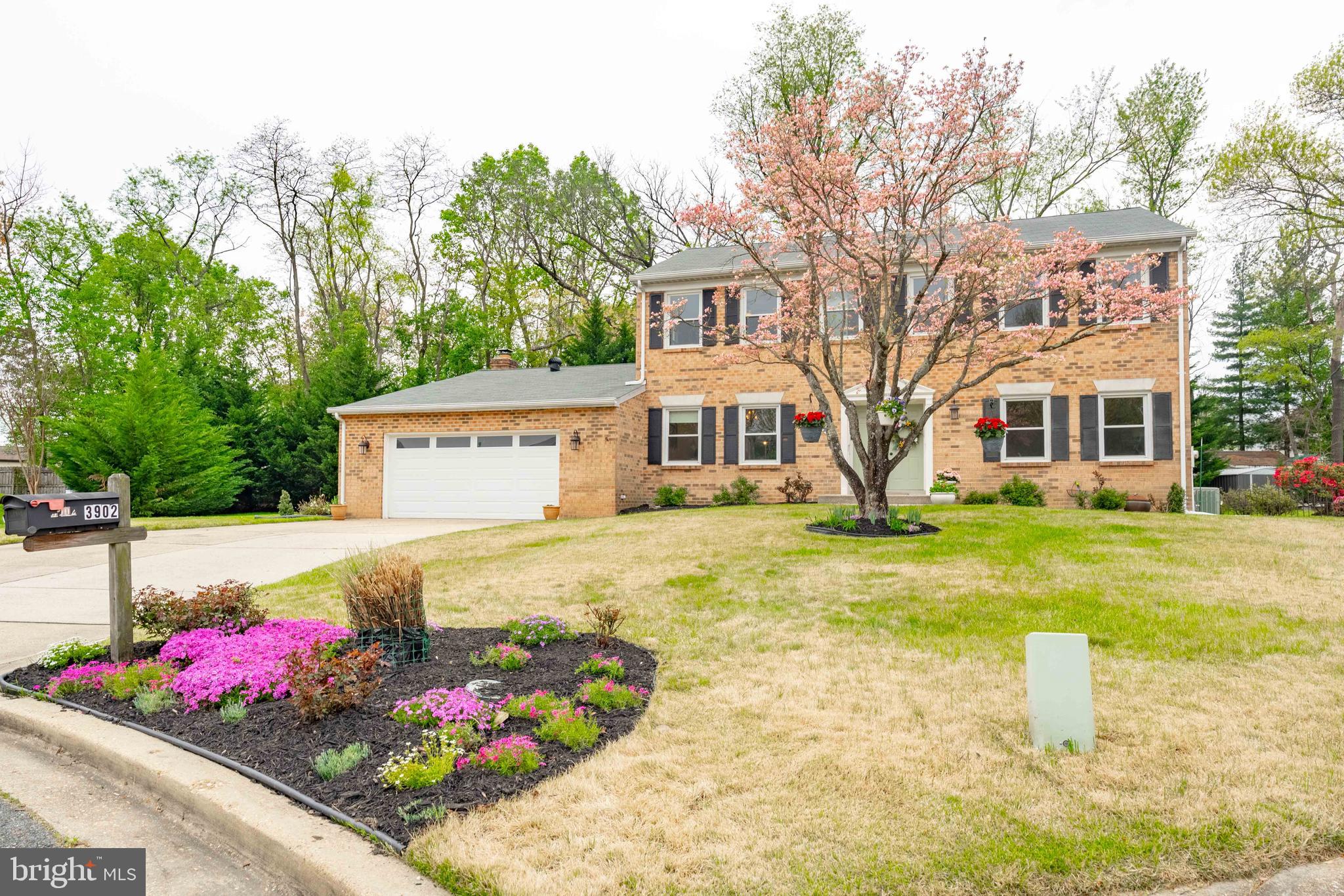 3902 KENCREST COURT