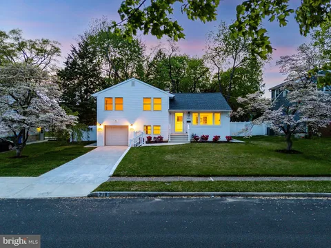 218 Rhode Island Avenue, Cherry Hill, NJ MLS: NJCD2091152