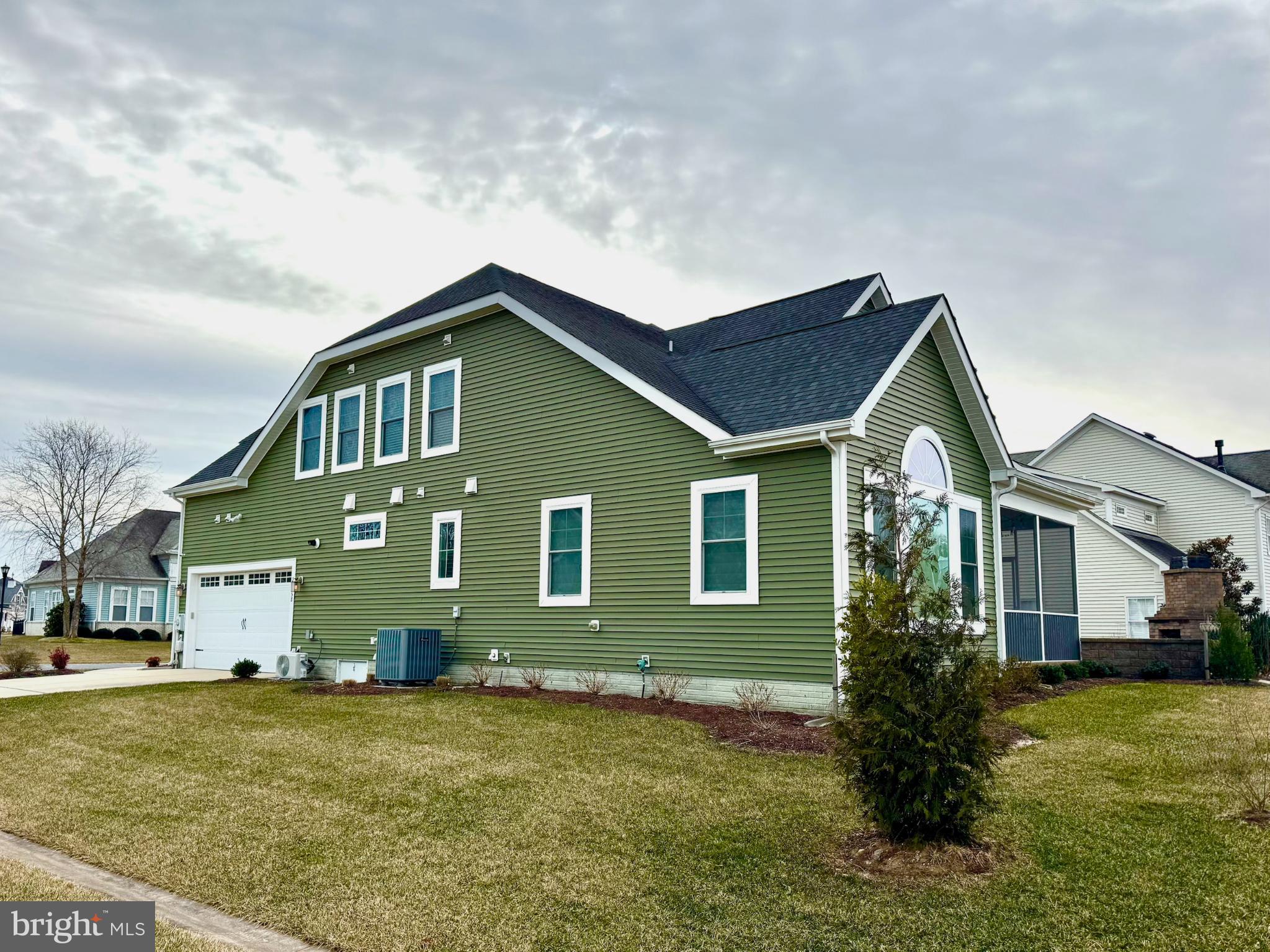 SAWGRASS AT WHITE OAK CREEK - Residential