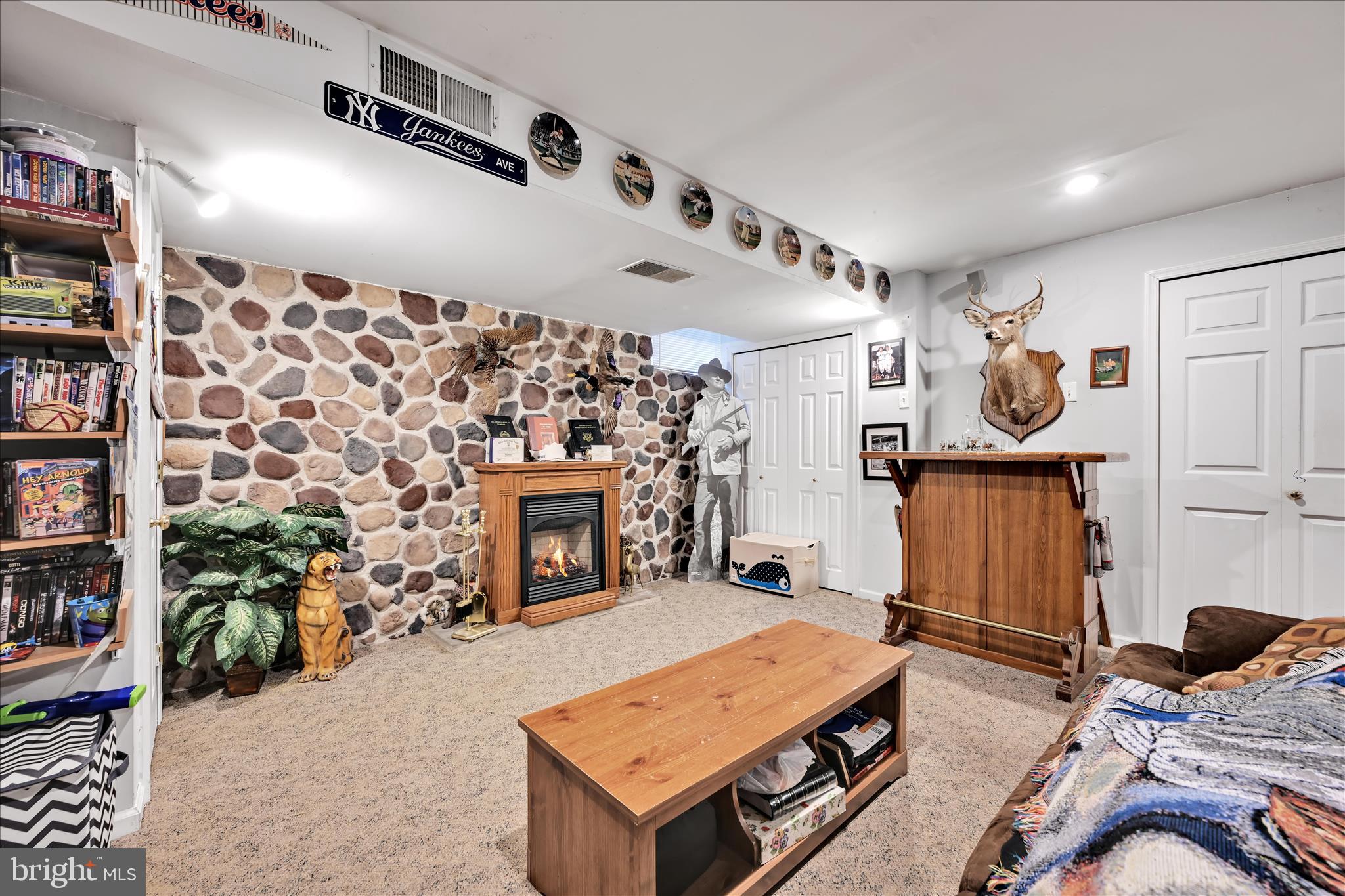 QUENTIN HUNT - Residential