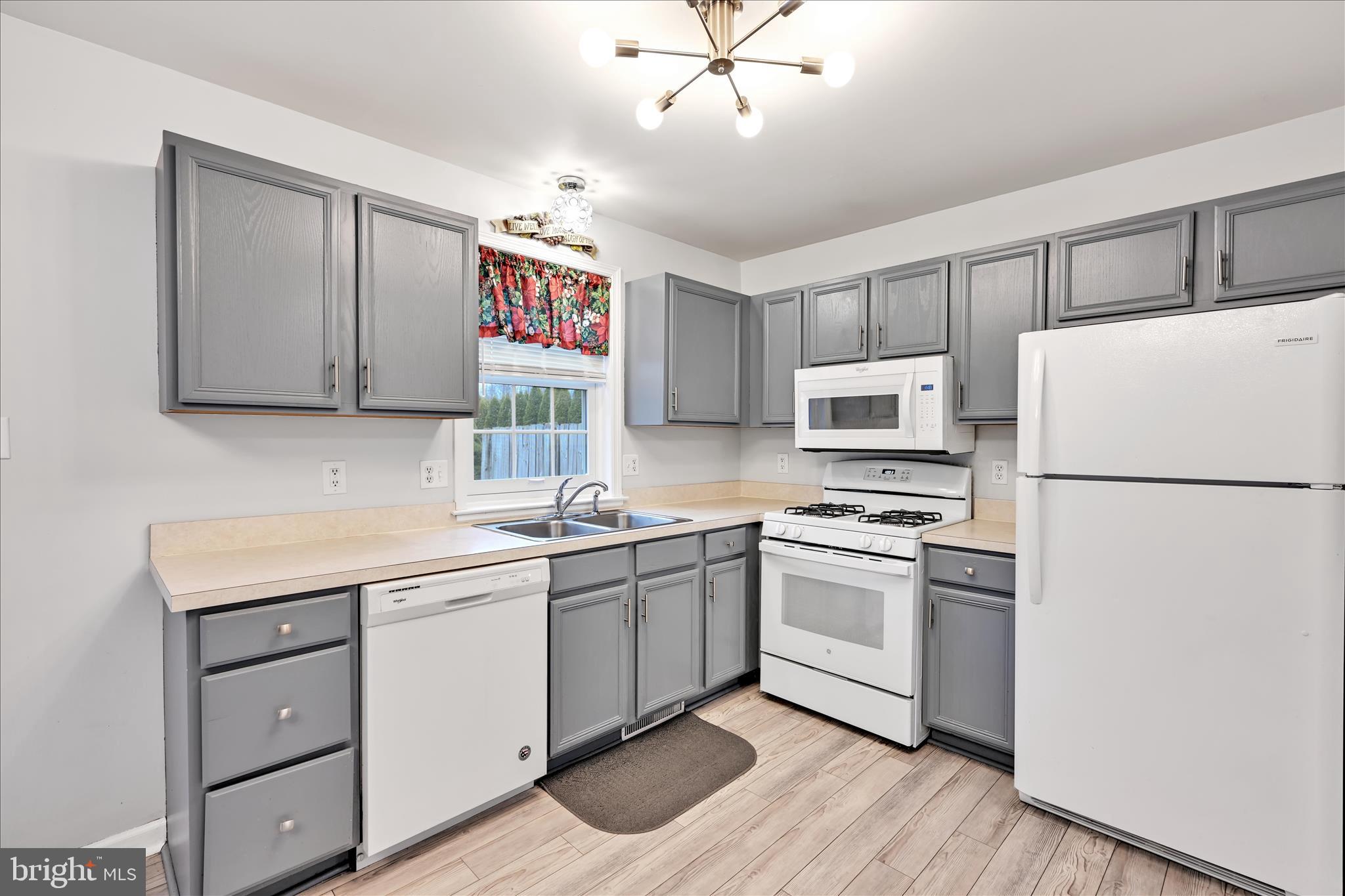 QUENTIN HUNT - Residential