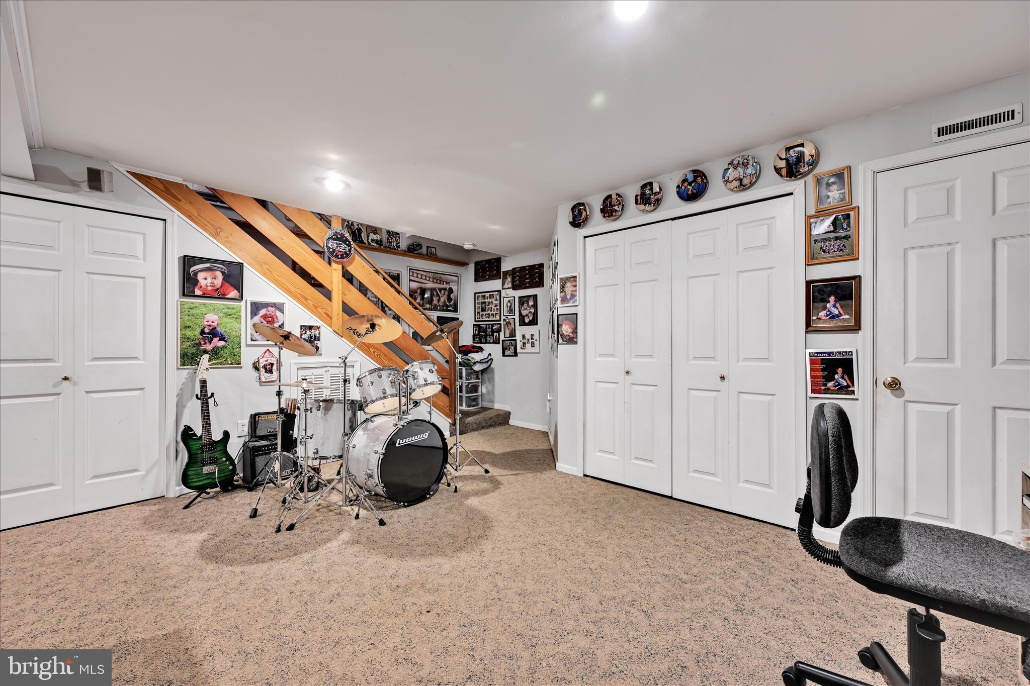 QUENTIN HUNT - Residential