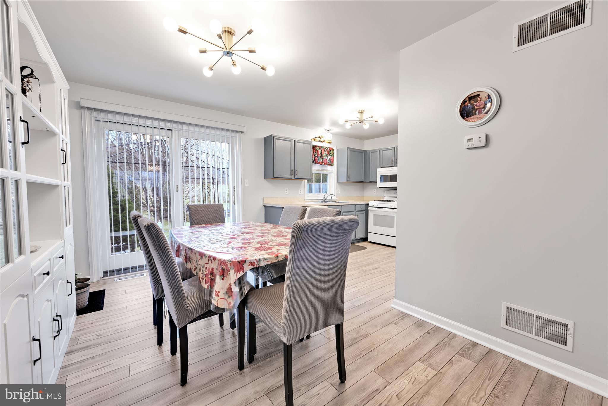 QUENTIN HUNT - Residential