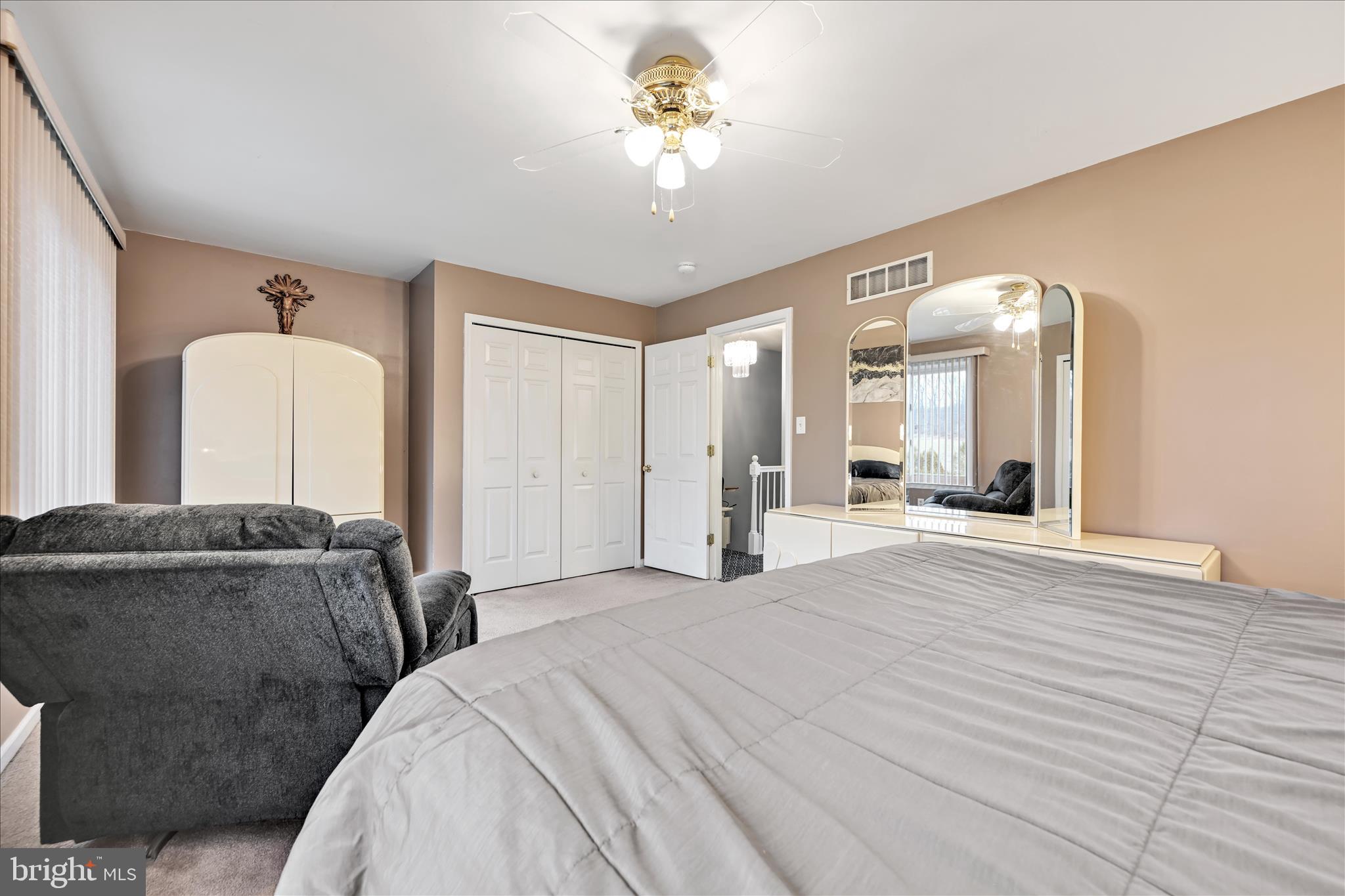 QUENTIN HUNT - Residential