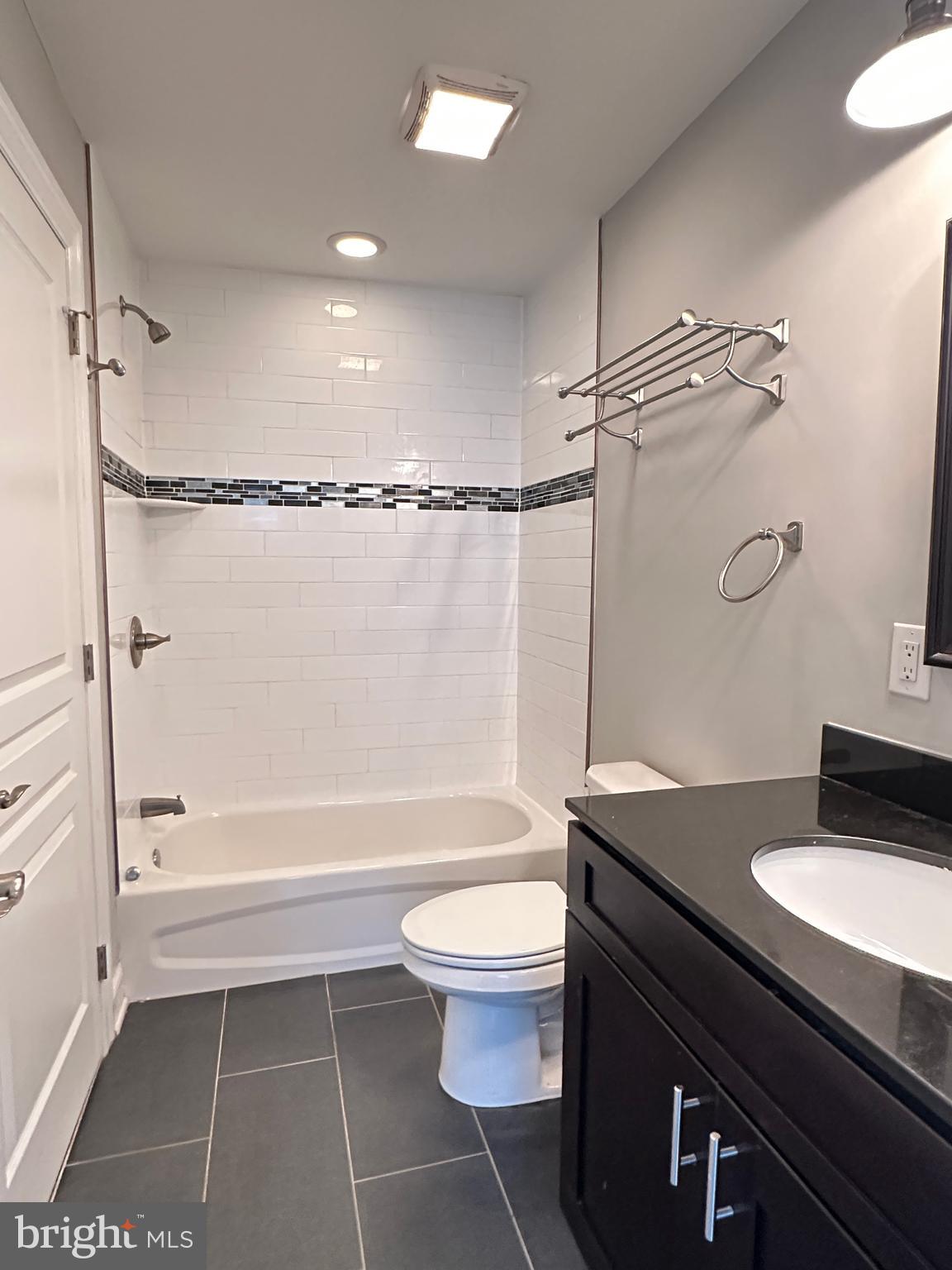 POINT BREEZE - Residential Lease