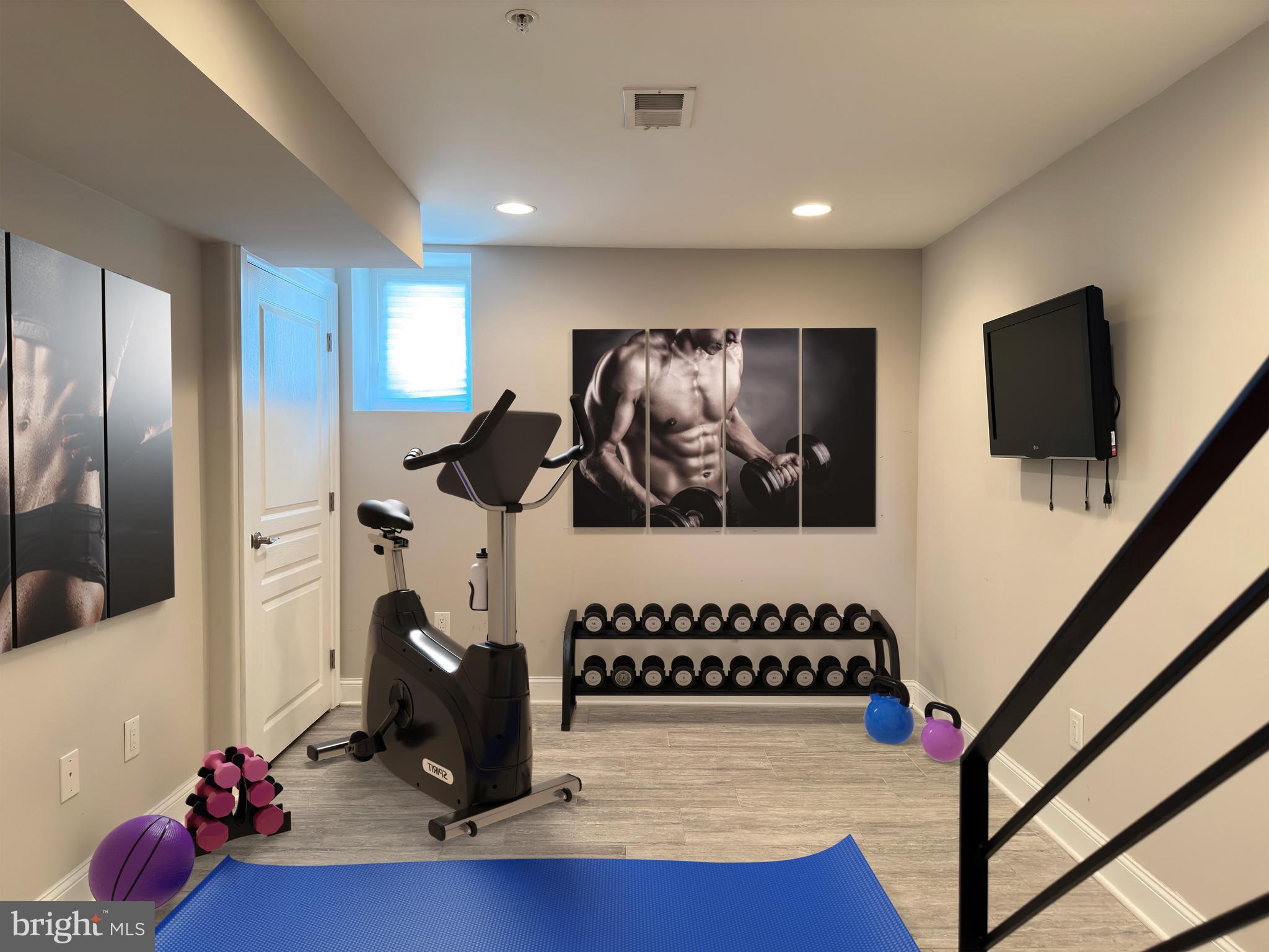 POINT BREEZE - Residential Lease