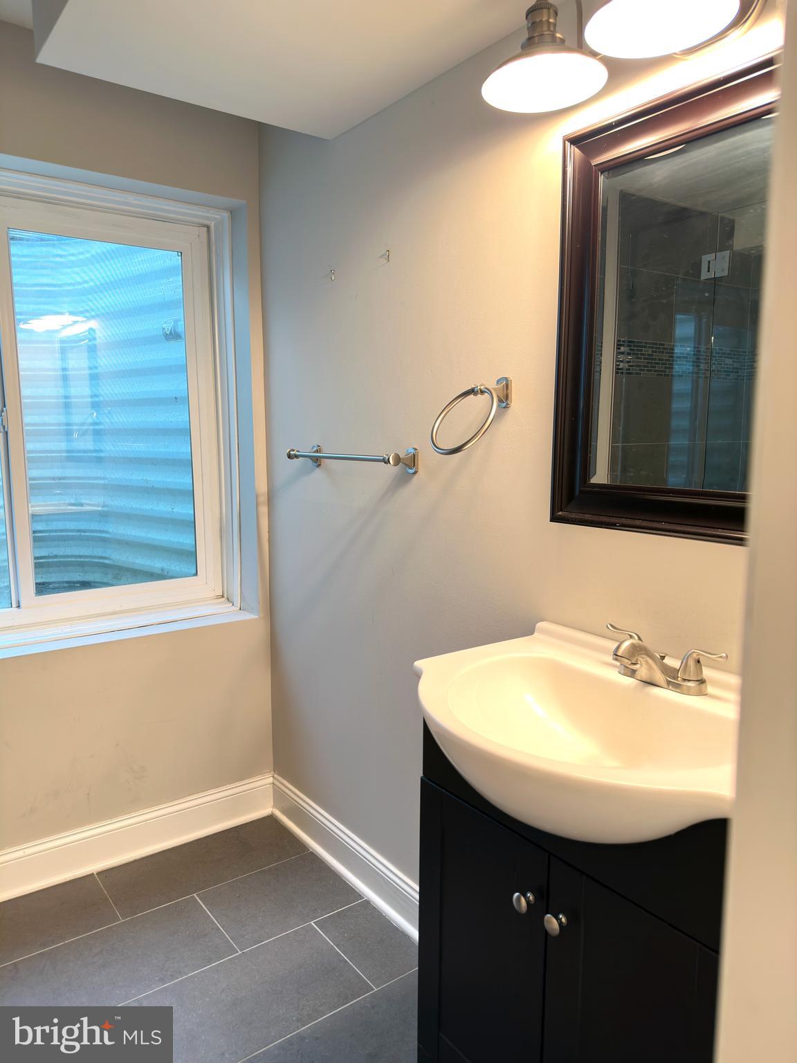 POINT BREEZE - Residential Lease