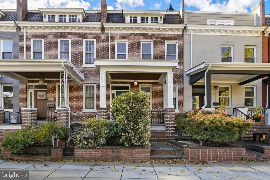 Photo of 518 Park Road NW, WASHINGTON, DC 20010 (MLS # DCDC2230126)