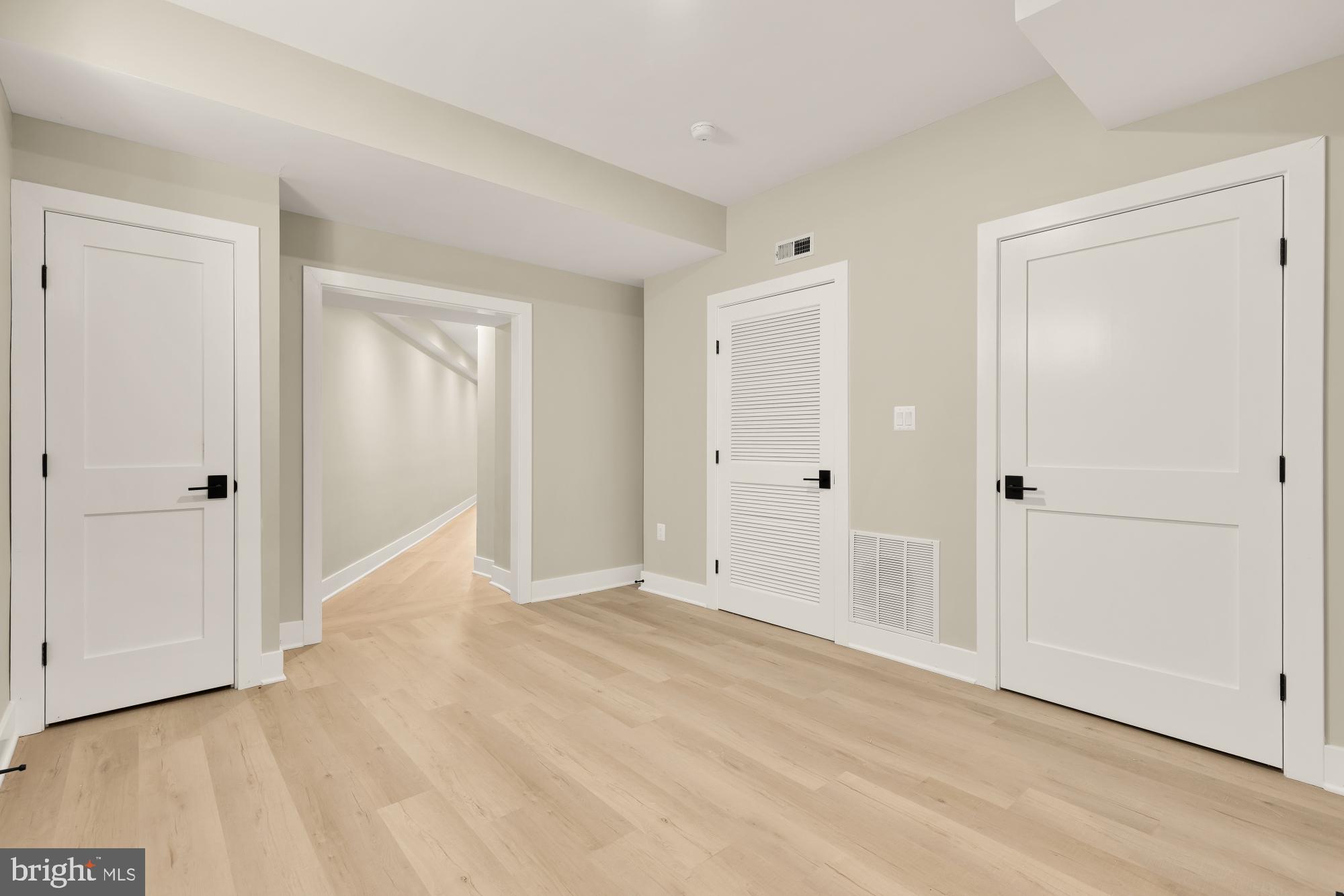 POTOMAC FALLS - Residential