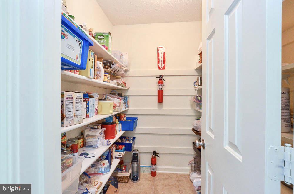 COUNTRYSIDE - Residential