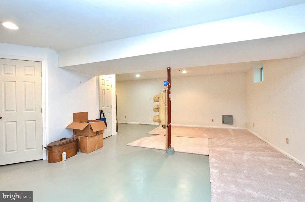 COUNTRYSIDE - Residential