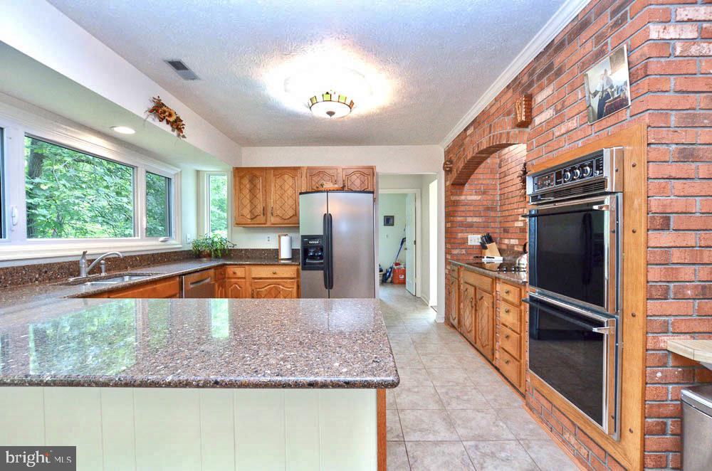 COUNTRYSIDE - Residential