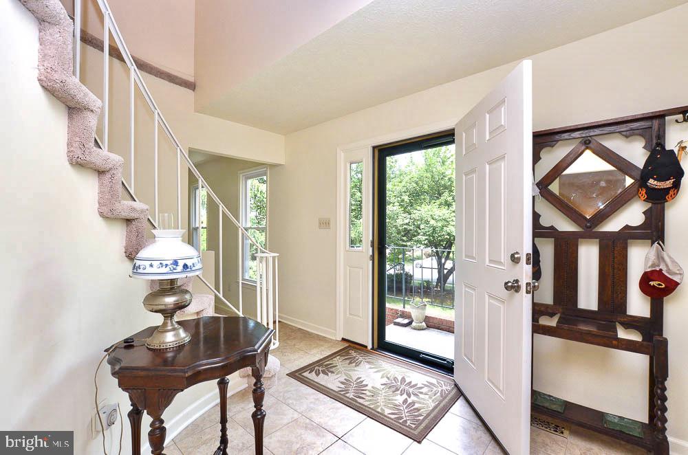 COUNTRYSIDE - Residential