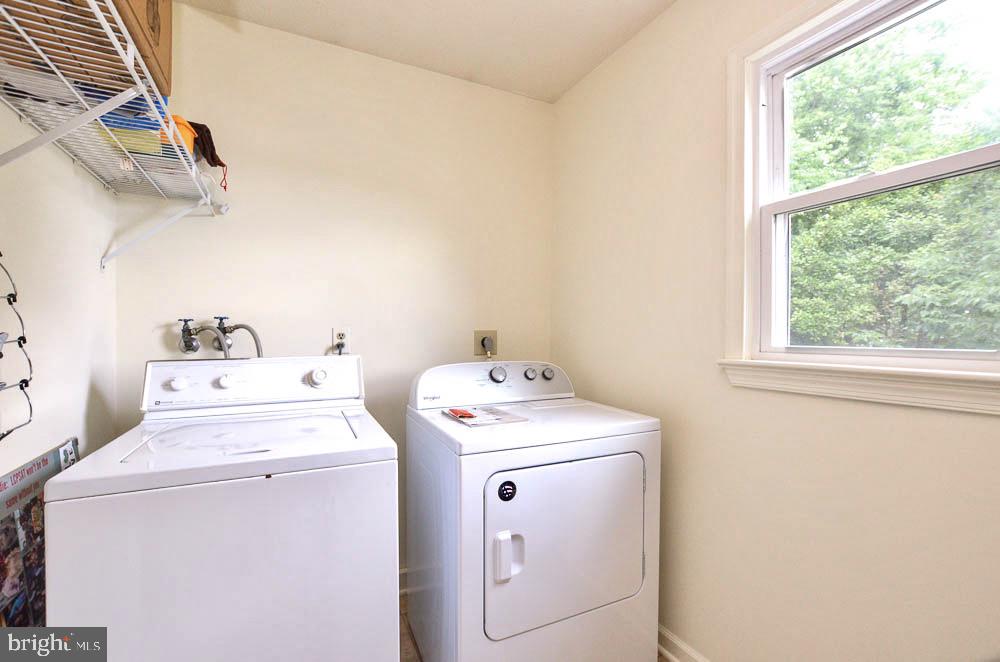 COUNTRYSIDE - Residential