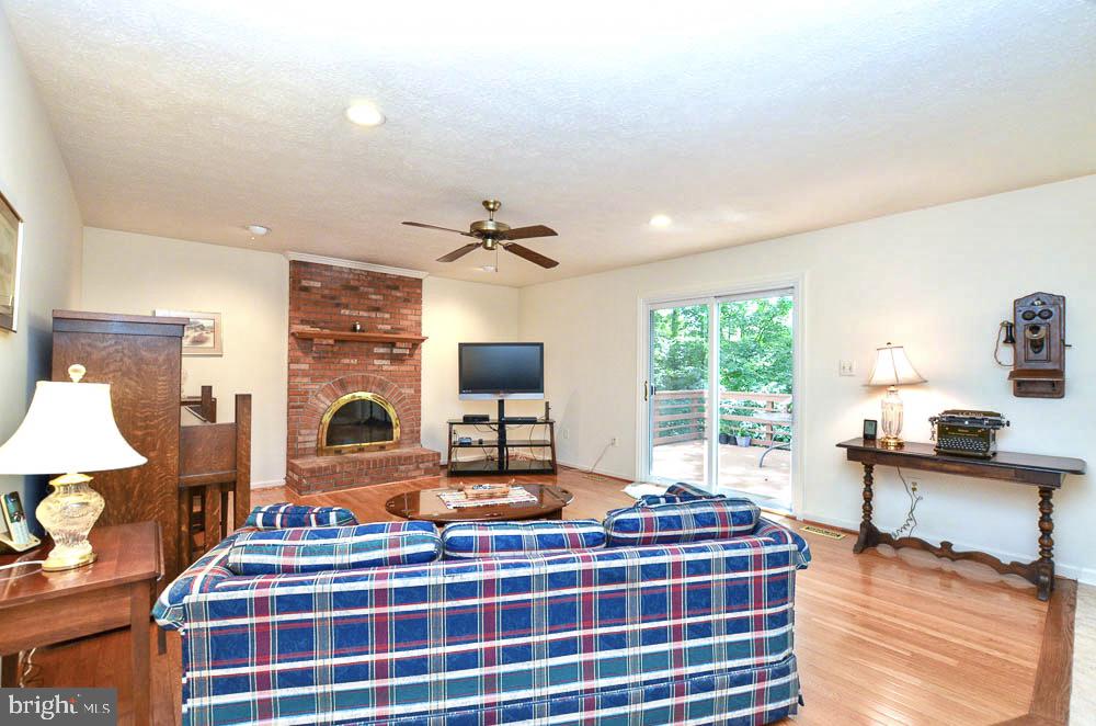 COUNTRYSIDE - Residential