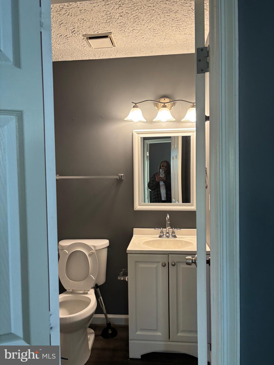 HILLCREST TOWNE - Residential