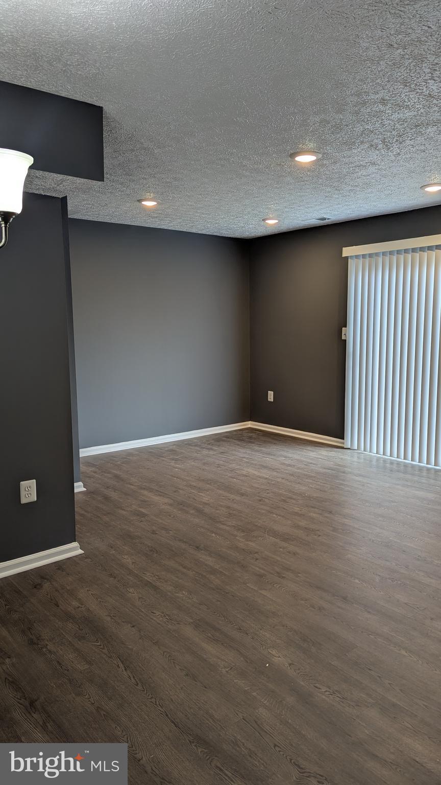 HILLCREST TOWNE - Residential