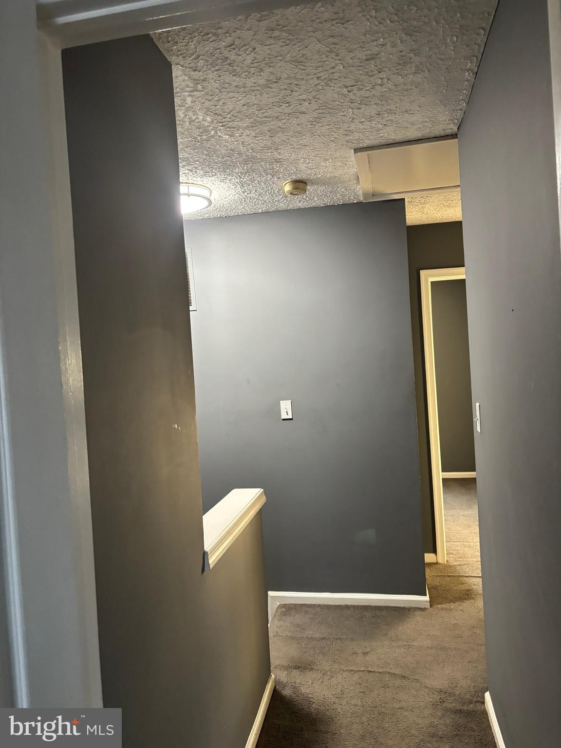 HILLCREST TOWNE - Residential