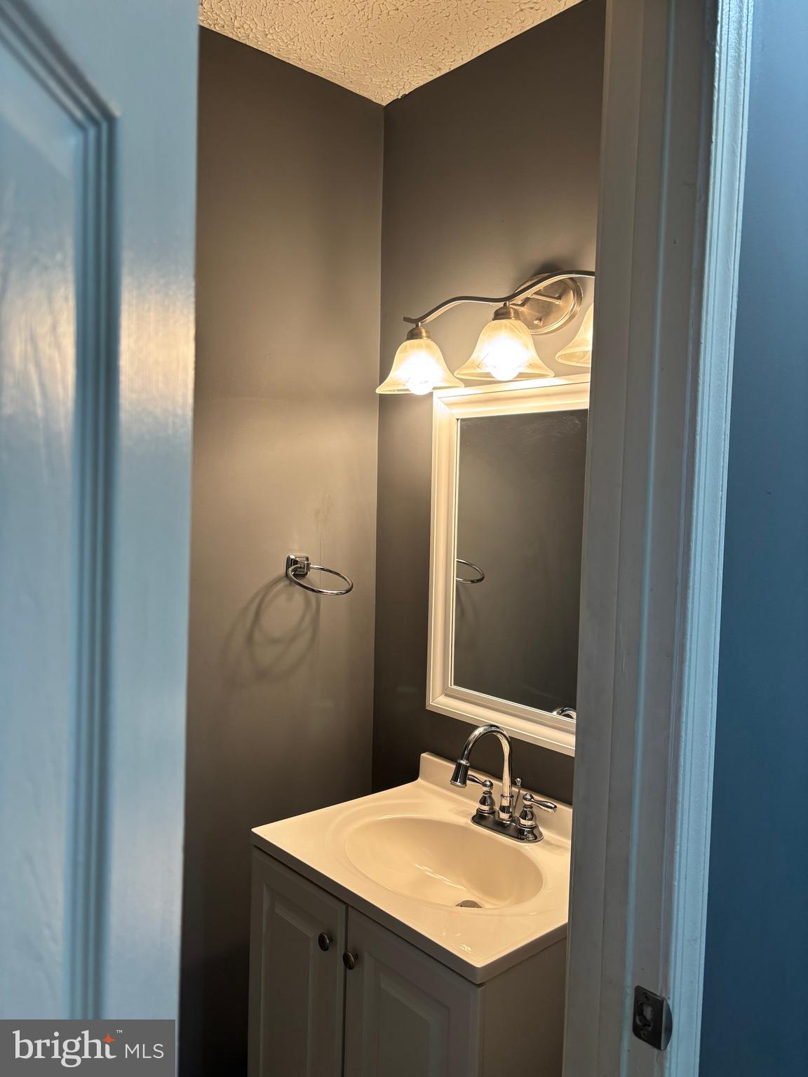 HILLCREST TOWNE - Residential