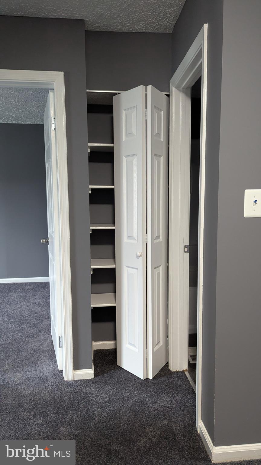 HILLCREST TOWNE - Residential