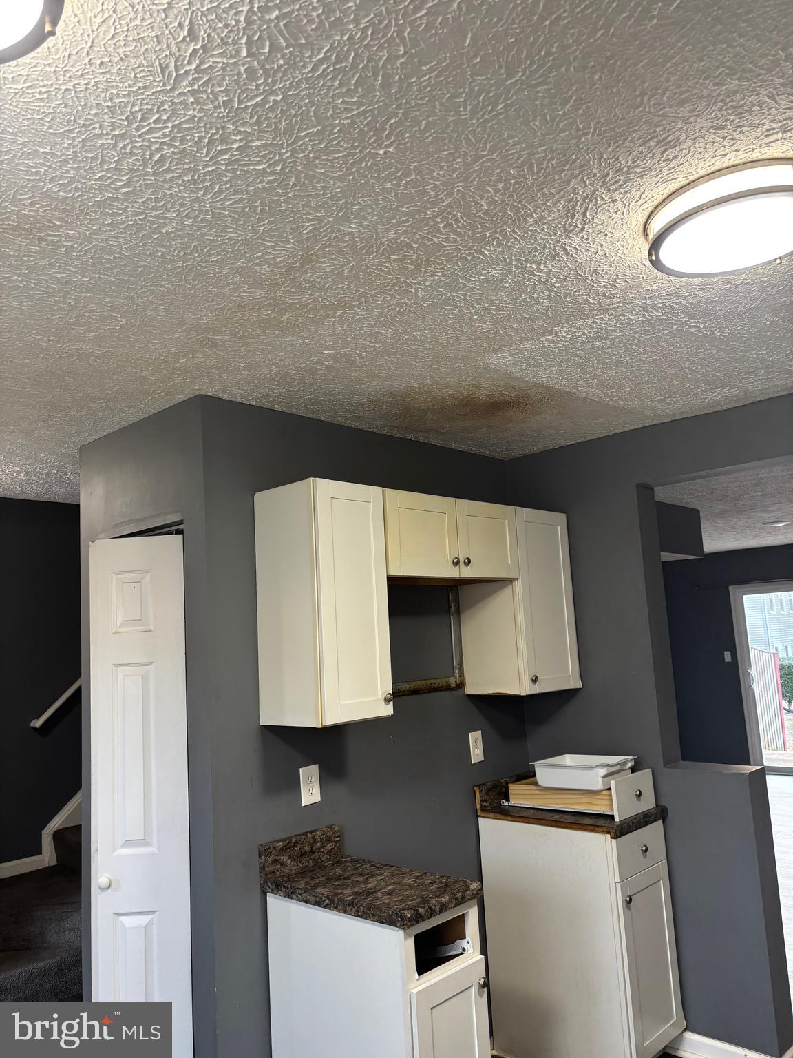 HILLCREST TOWNE - Residential