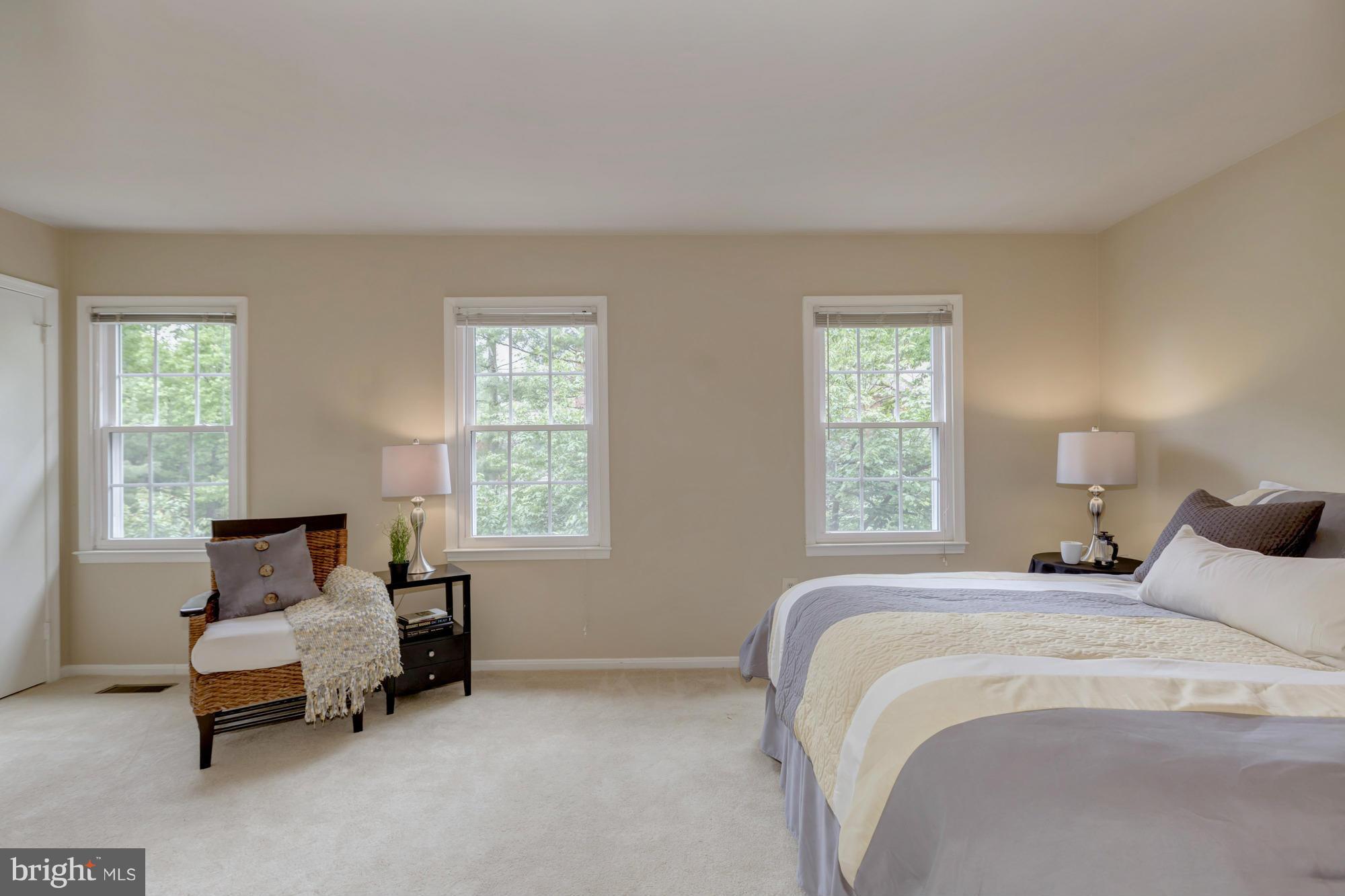 INVERNESS KNOLLS - Residential