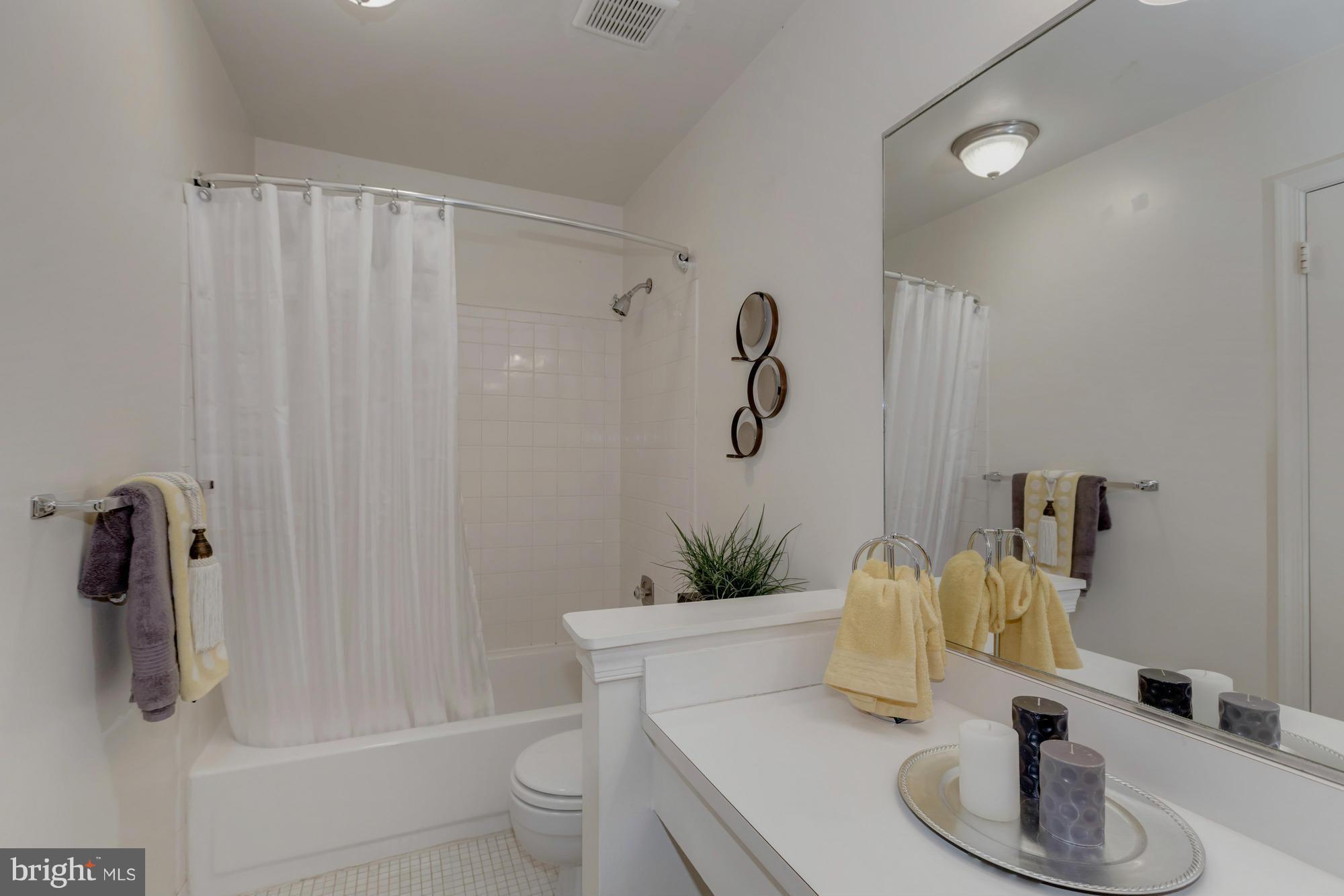 INVERNESS KNOLLS - Residential