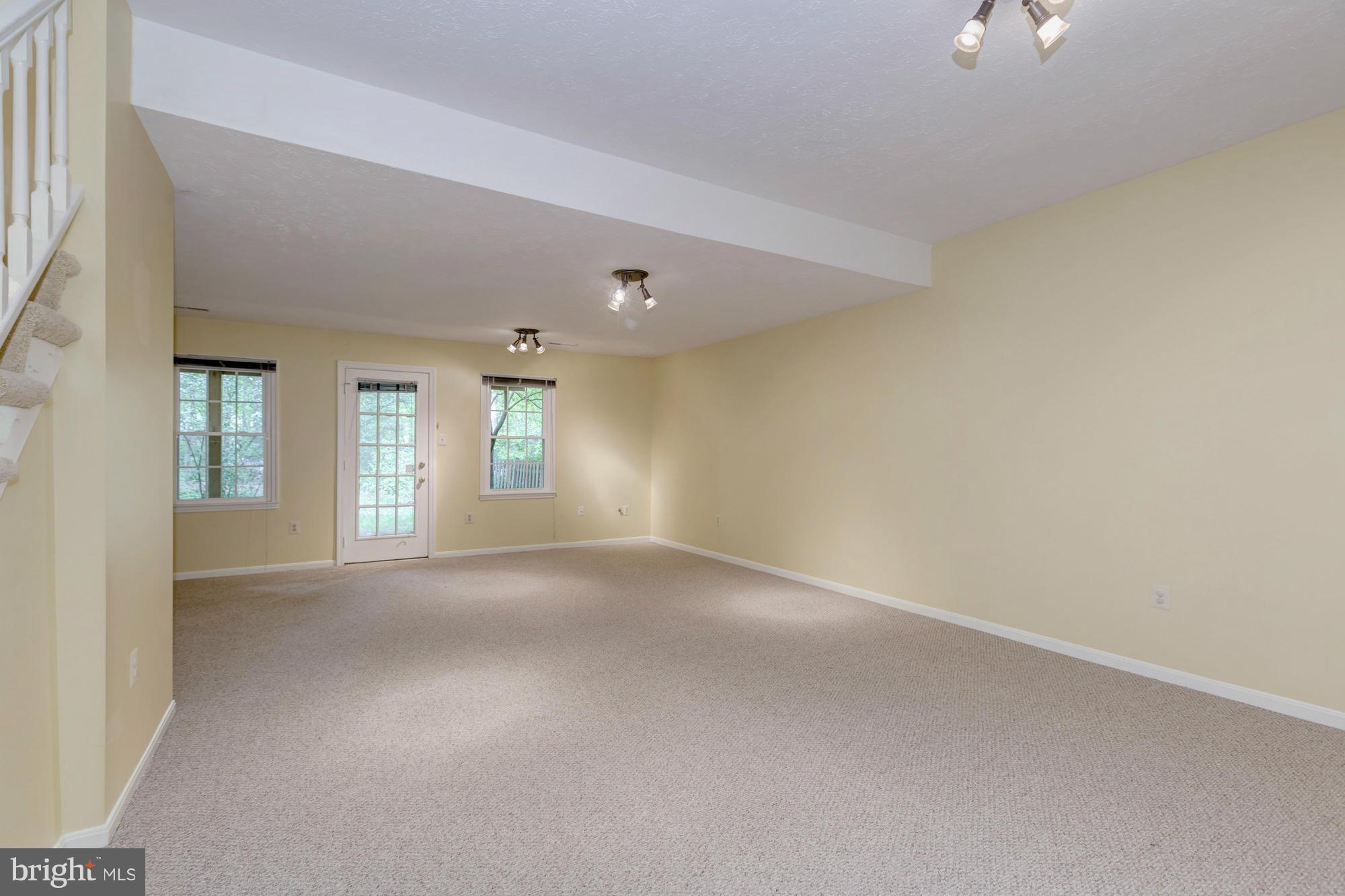 INVERNESS KNOLLS - Residential