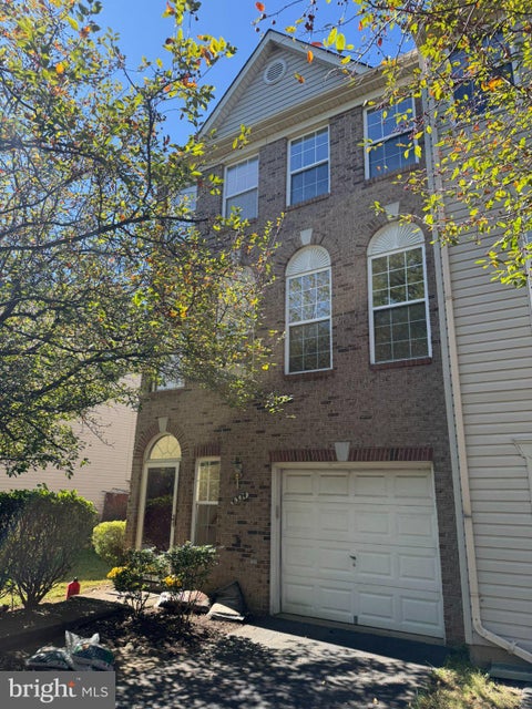 Photo of 6334 James Harris Way, CENTREVILLE, VA 20121 (MLS # VAFX2345584)