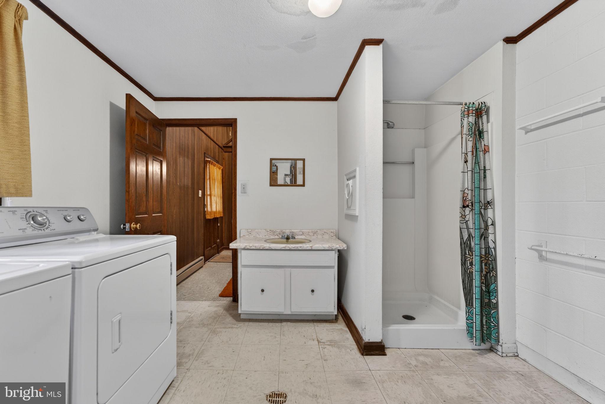 FAIRWAY ESTATES - Residential