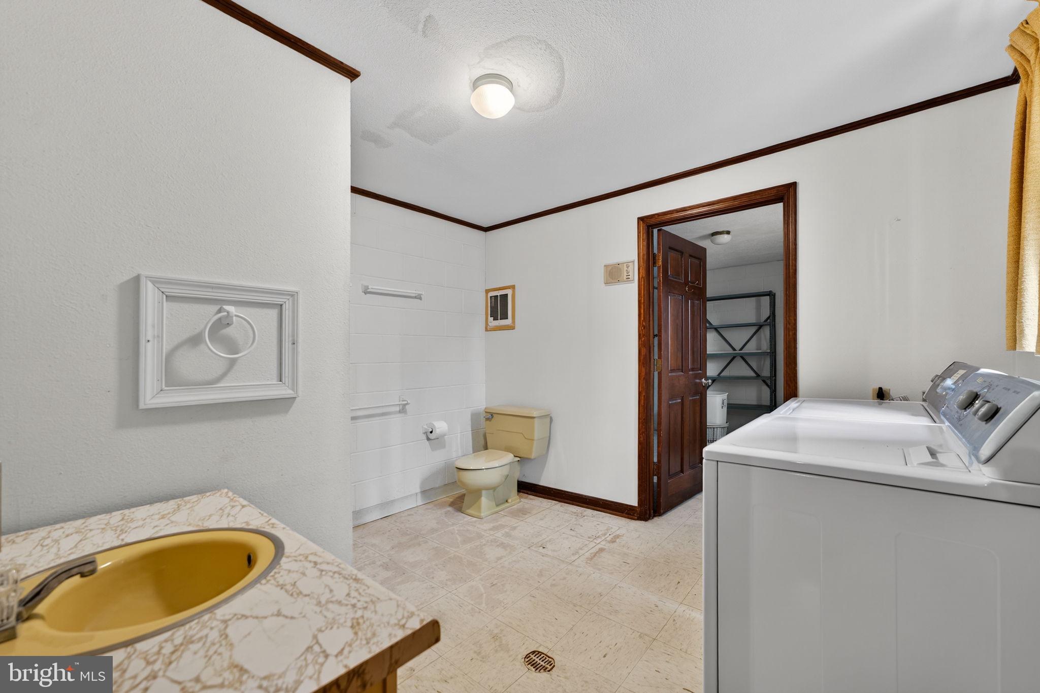 FAIRWAY ESTATES - Residential