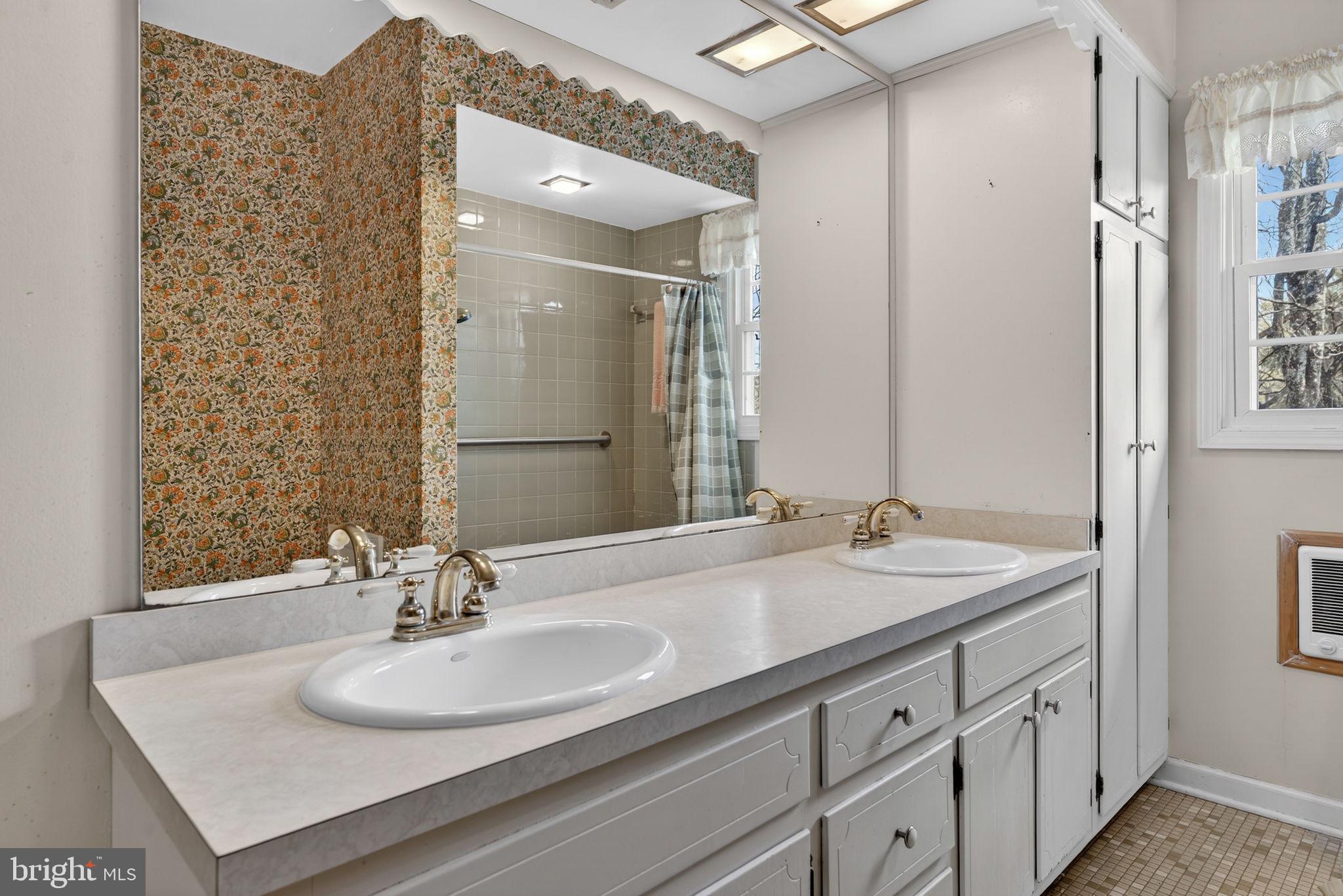 FAIRWAY ESTATES - Residential