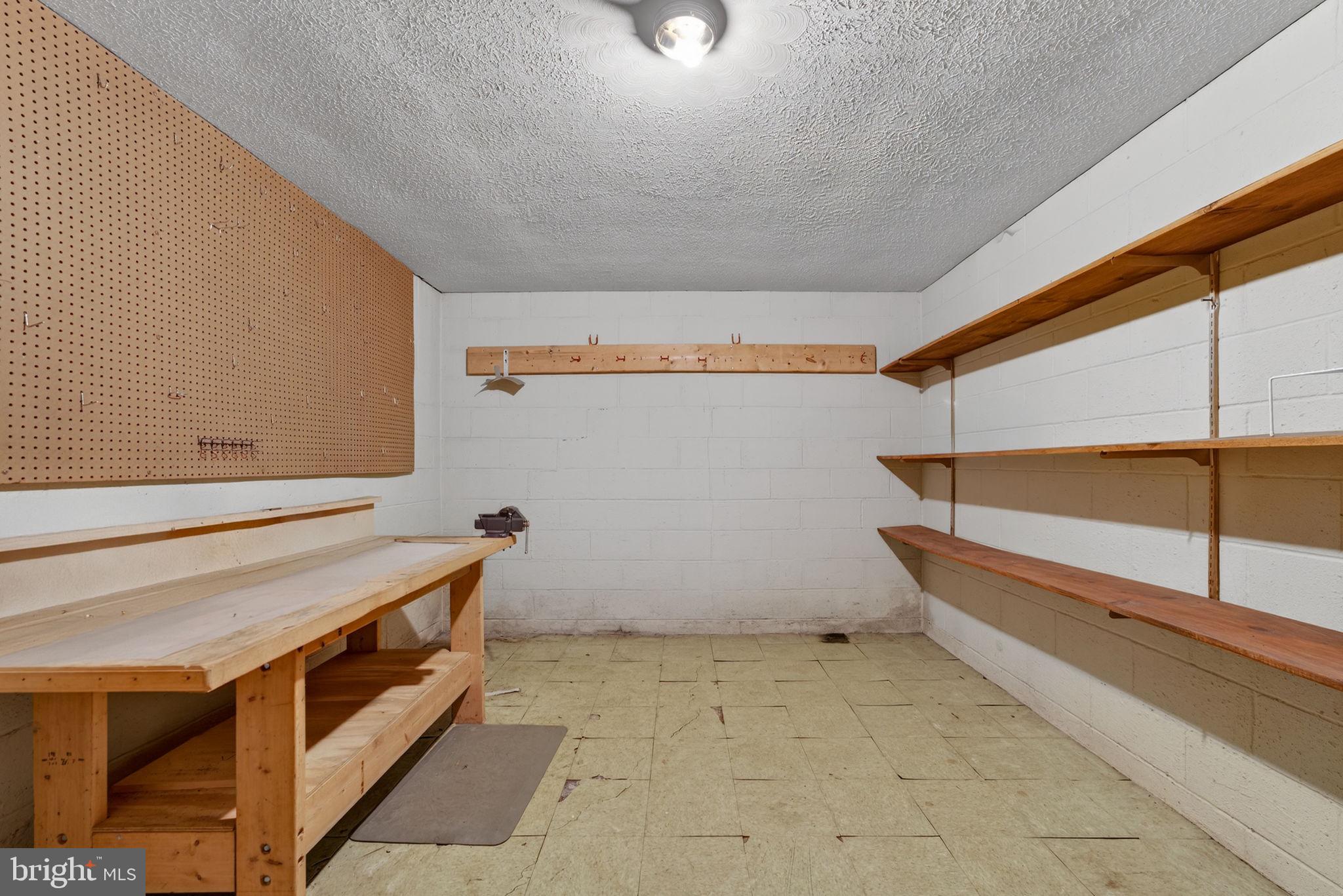 FAIRWAY ESTATES - Residential