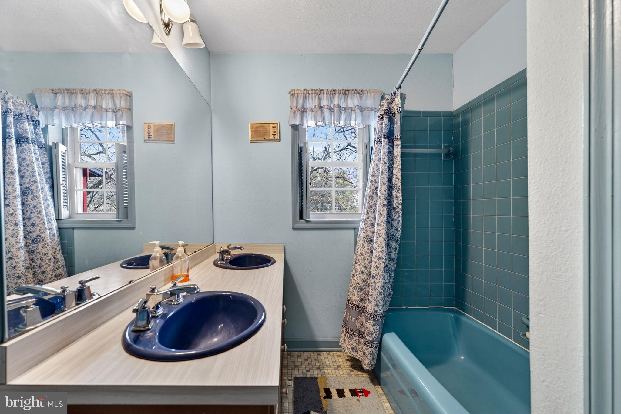 FAIRWAY ESTATES - Residential