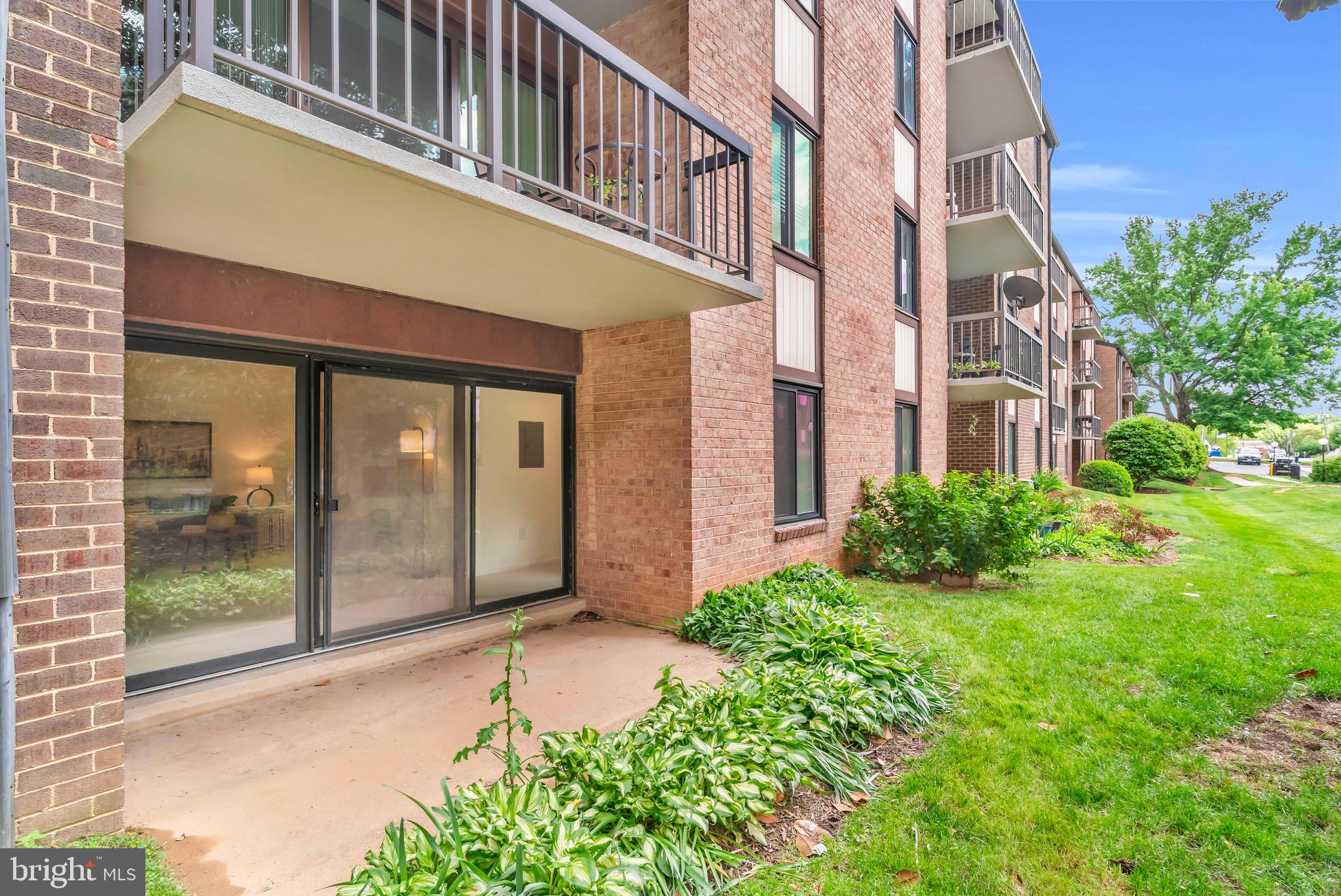 HAWTHORNE VILLAGE - Residential